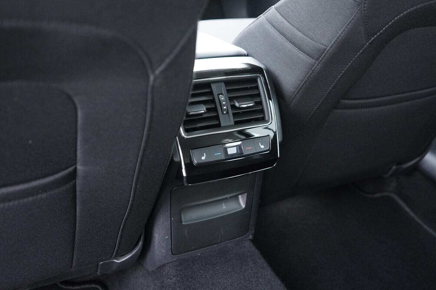 OV190V10906_37.webp_SUPERB Style 2.0 TDI 147 kW automat, DPH