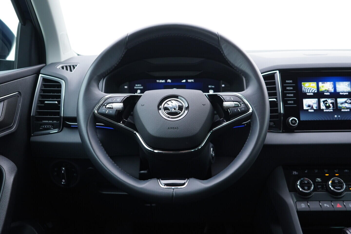 OV190V10908_27.webp_KAROQ Style 2.0 TDI 110 kW automat, DPH