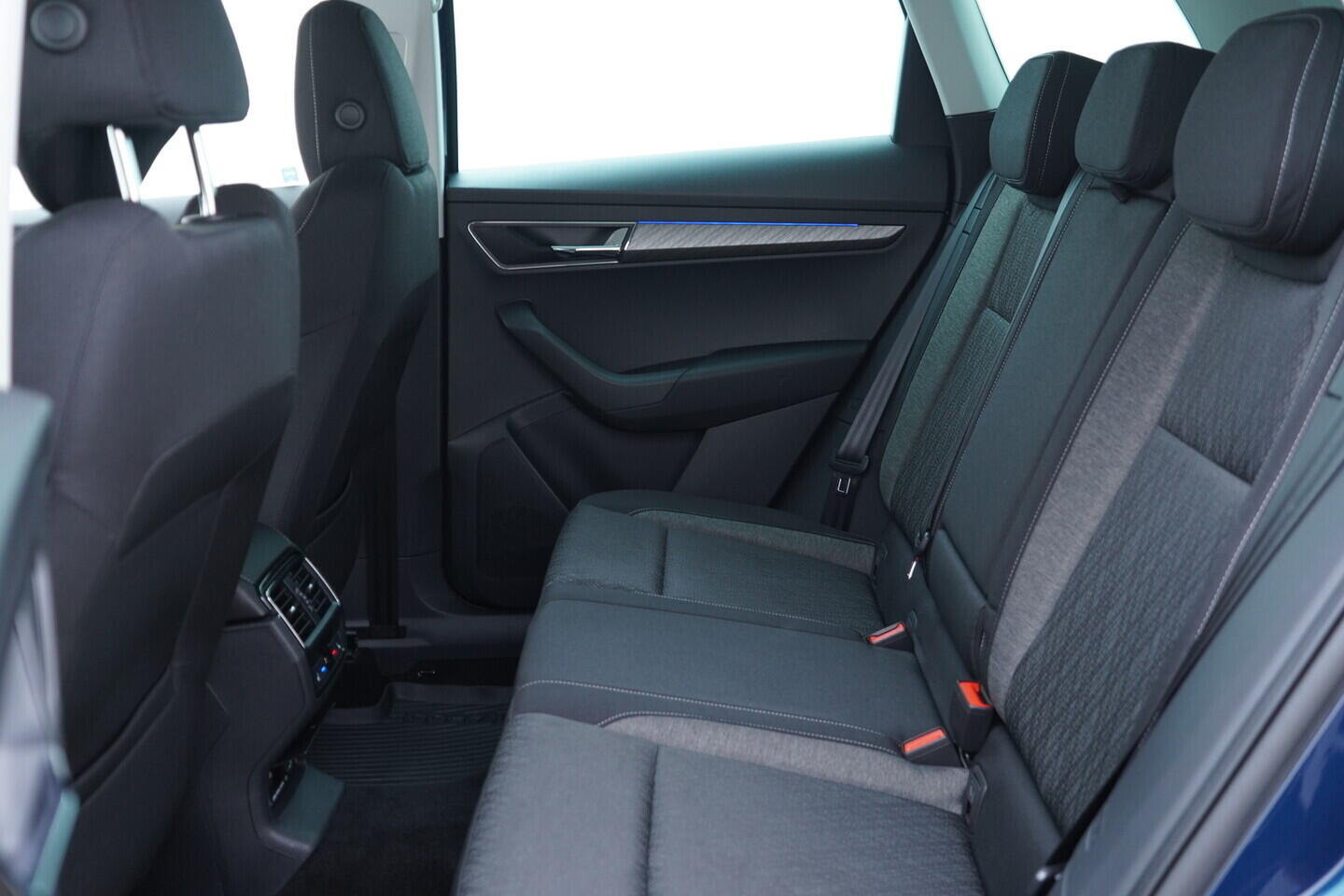 OV190V10908_37.webp_KAROQ Style 2.0 TDI 110 kW automat, DPH