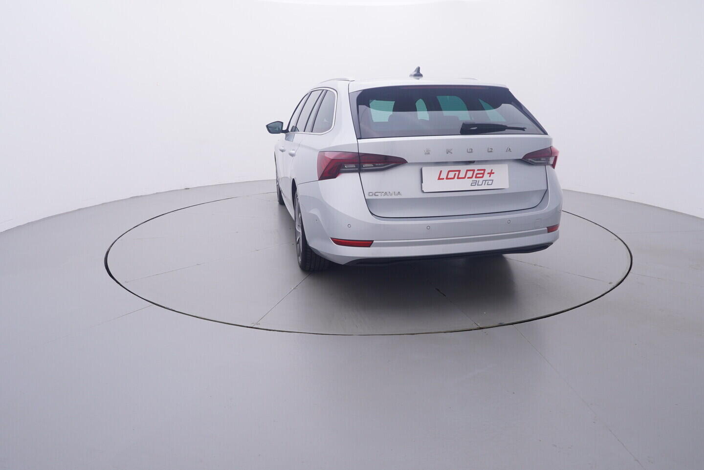 OV190V10910_13.webp_OCTAVIA Style Plus 1.5 TSI 110 kW manuál