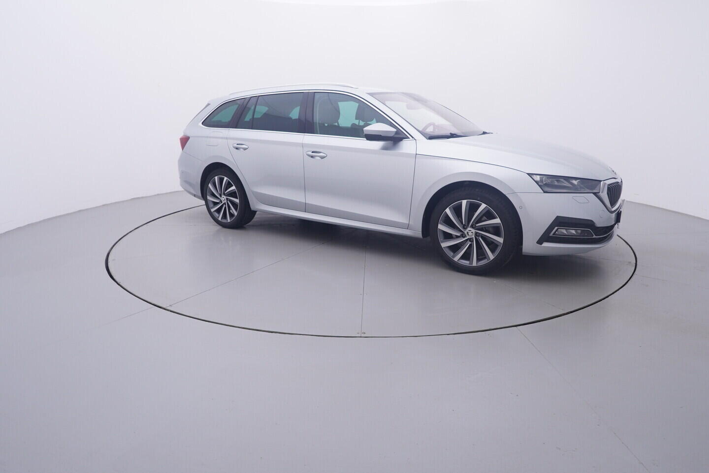 OV190V10910_16.webp_OCTAVIA Style Plus 1.5 TSI 110 kW manuál