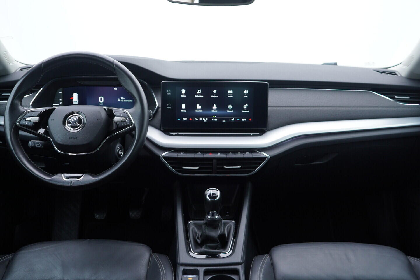 OV190V10910_28.webp_OCTAVIA Style Plus 1.5 TSI 110 kW manuál