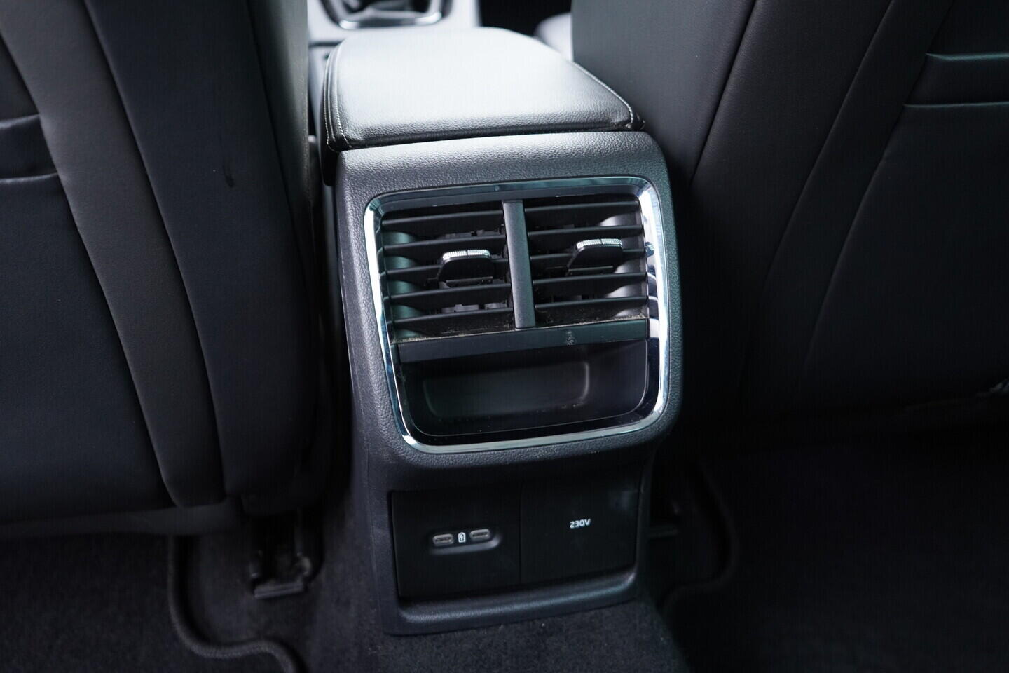 OV190V10910_39.webp_OCTAVIA Style Plus 1.5 TSI 110 kW manuál