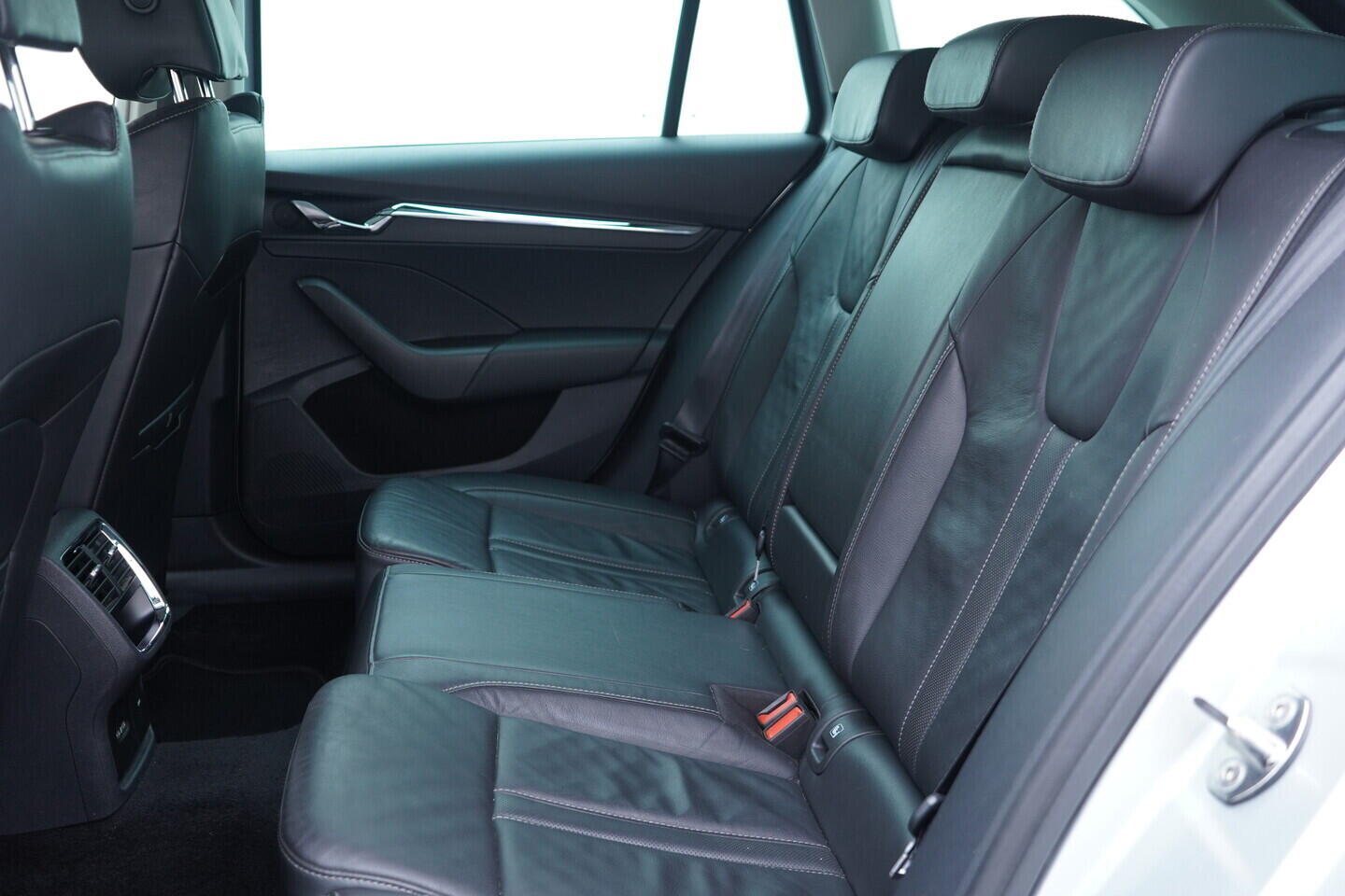 OV190V10910_40.webp_OCTAVIA Style Plus 1.5 TSI 110 kW manuál