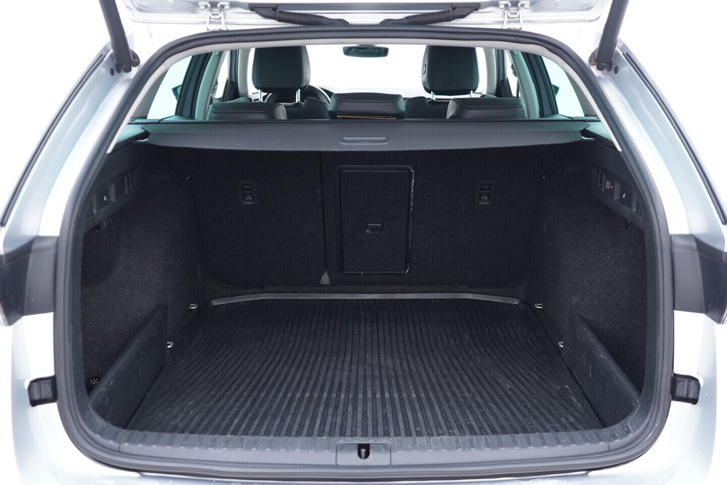 OV190V10910_42.webp_OCTAVIA Style Plus 1.5 TSI 110 kW manuál