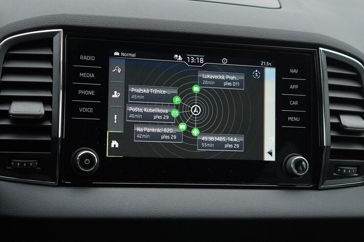 OV190V10912_25.webp_KAROQ Style 1.5 TSI 110 kW automat, DPH