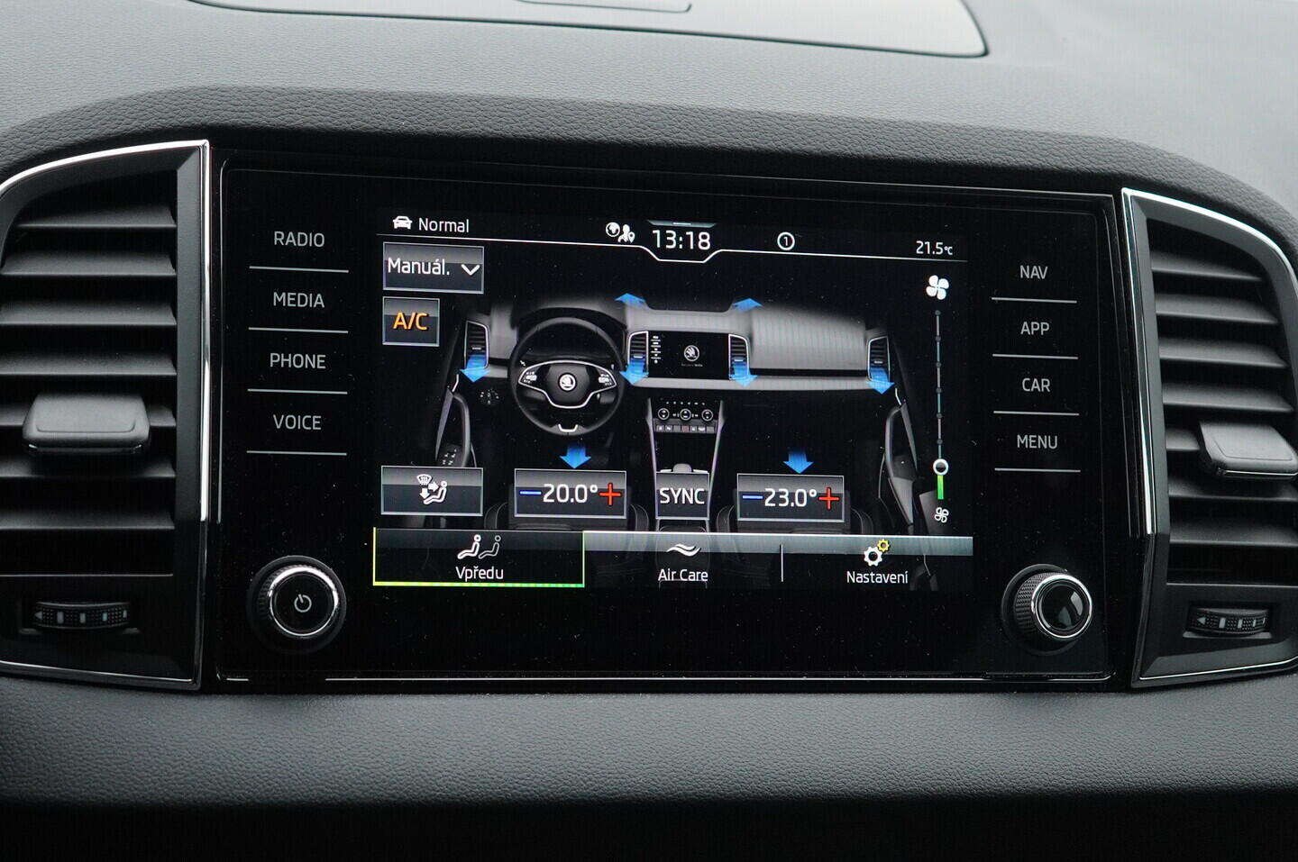 OV190V10912_27.webp_KAROQ Style 1.5 TSI 110 kW automat, DPH