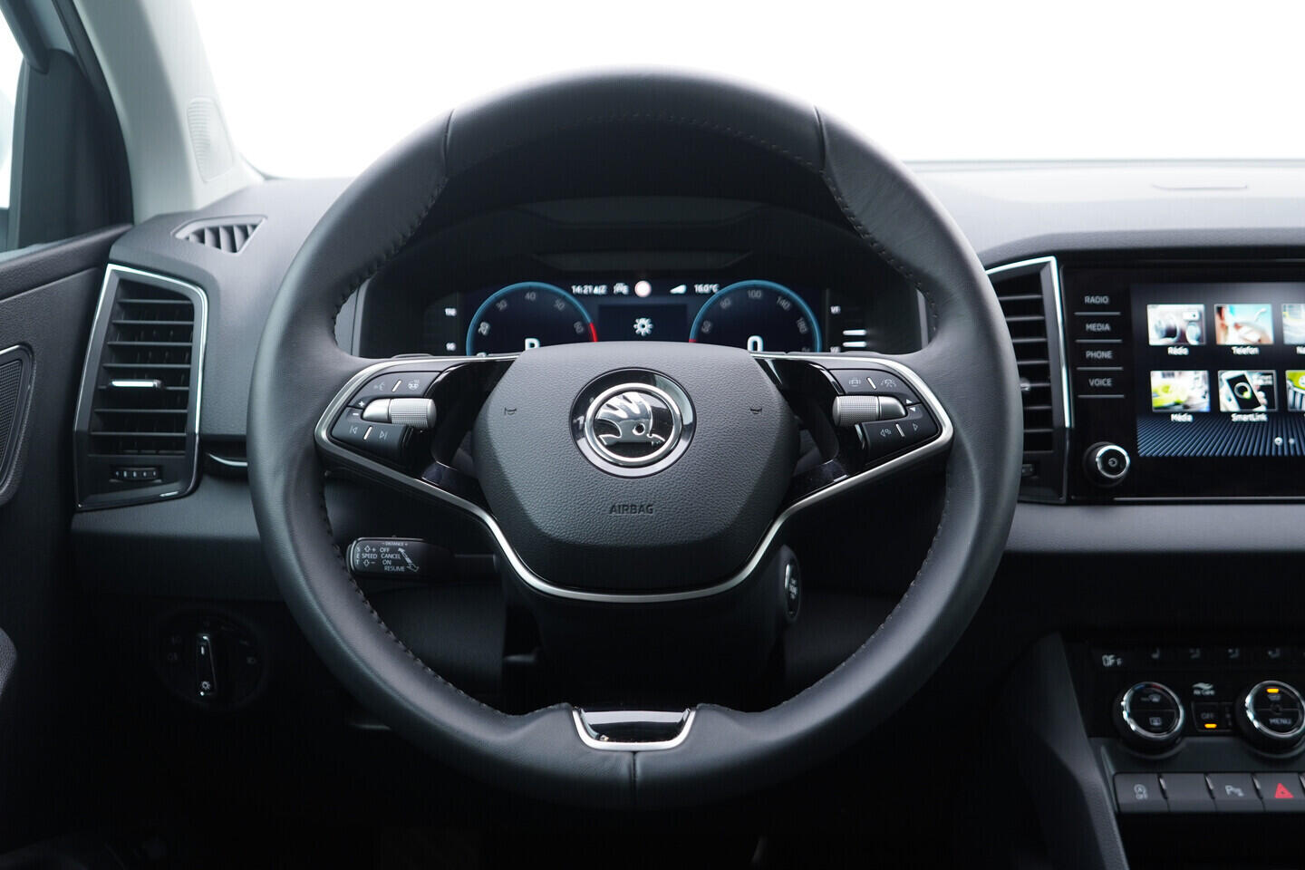 OV190V10913_28.webp_KAROQ Selection 1.5 TSI 110 kW automat, DPH