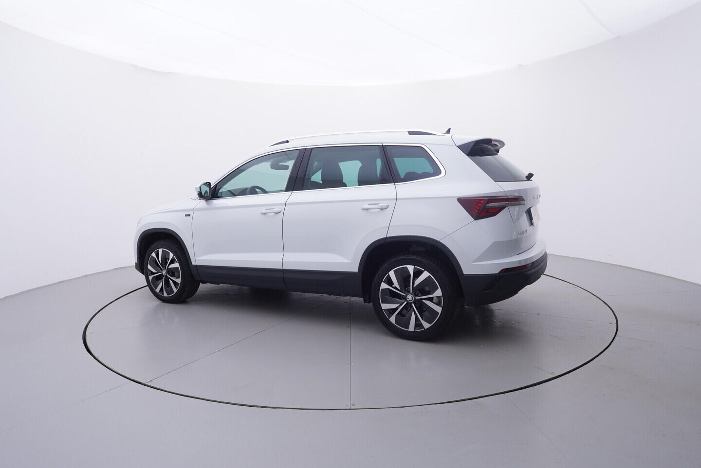 OV190V10914_12.webp_KAROQ Selection 1.5 TSI 110 kW automat, DPH