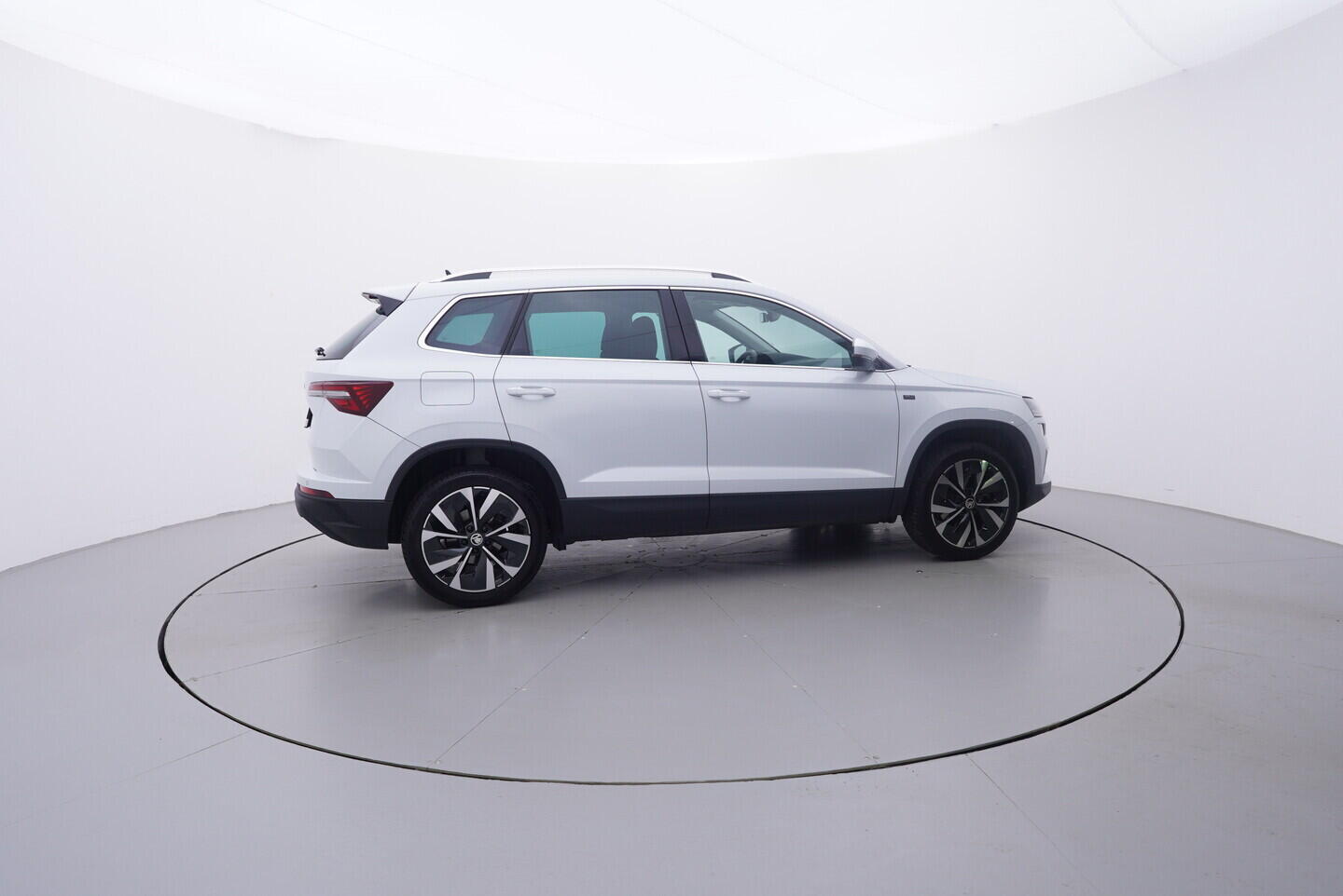 OV190V10914_15.webp_KAROQ Selection 1.5 TSI 110 kW automat, DPH