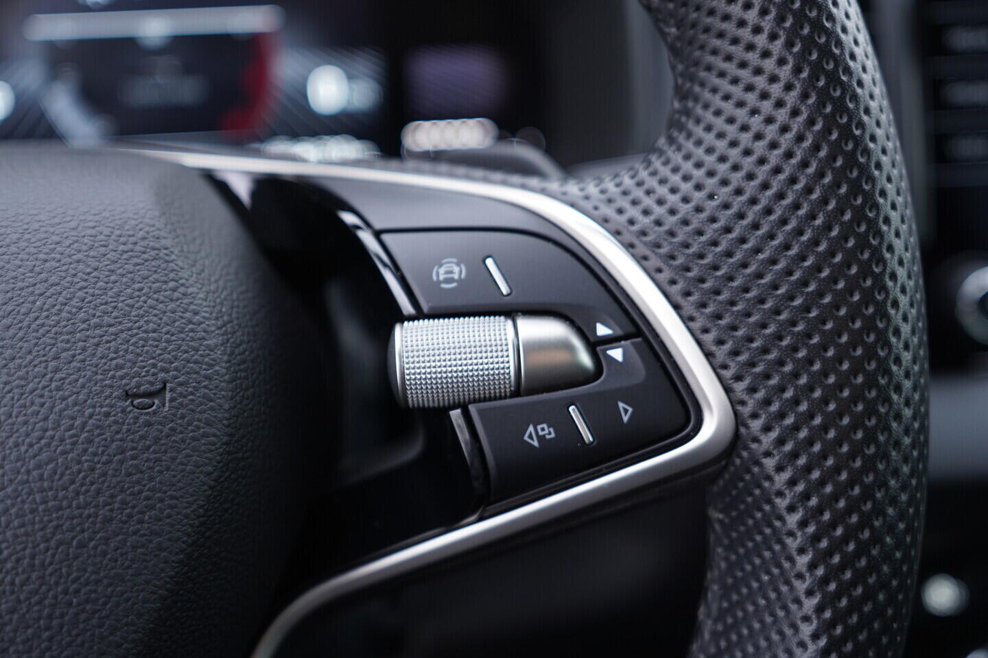 OV190V10914_26.webp_KAROQ Selection 1.5 TSI 110 kW automat, DPH