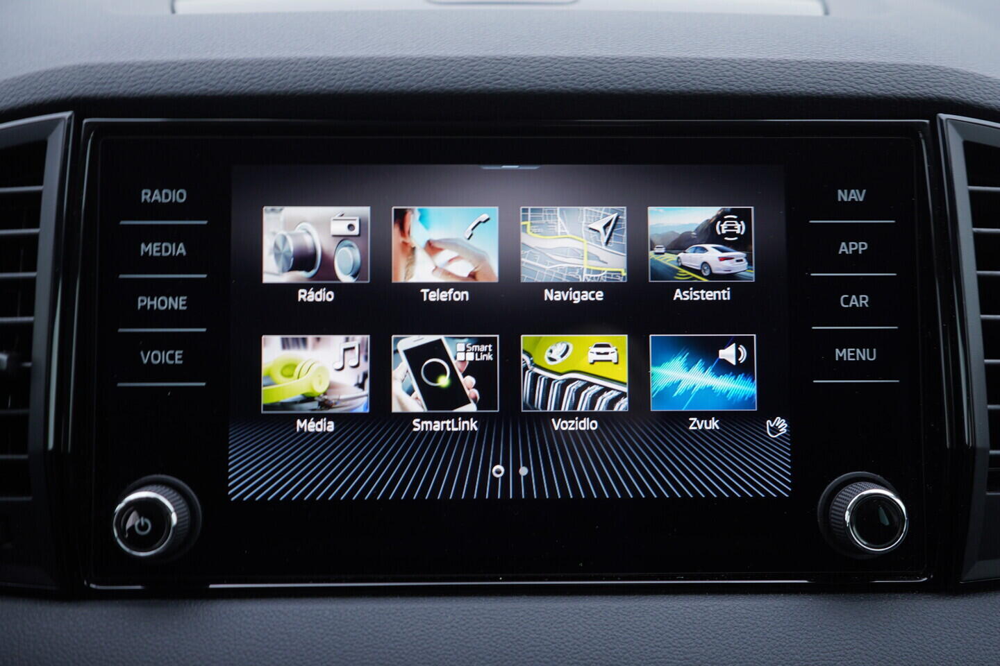 OV190V10914_31.webp_KAROQ Selection 1.5 TSI 110 kW automat, DPH