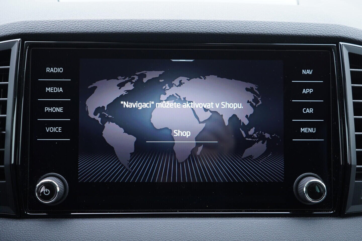 OV190V10914_32.webp_KAROQ Selection 1.5 TSI 110 kW automat, DPH