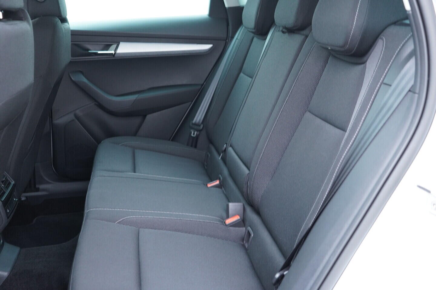 OV190V10914_37.webp_KAROQ Selection 1.5 TSI 110 kW automat, DPH