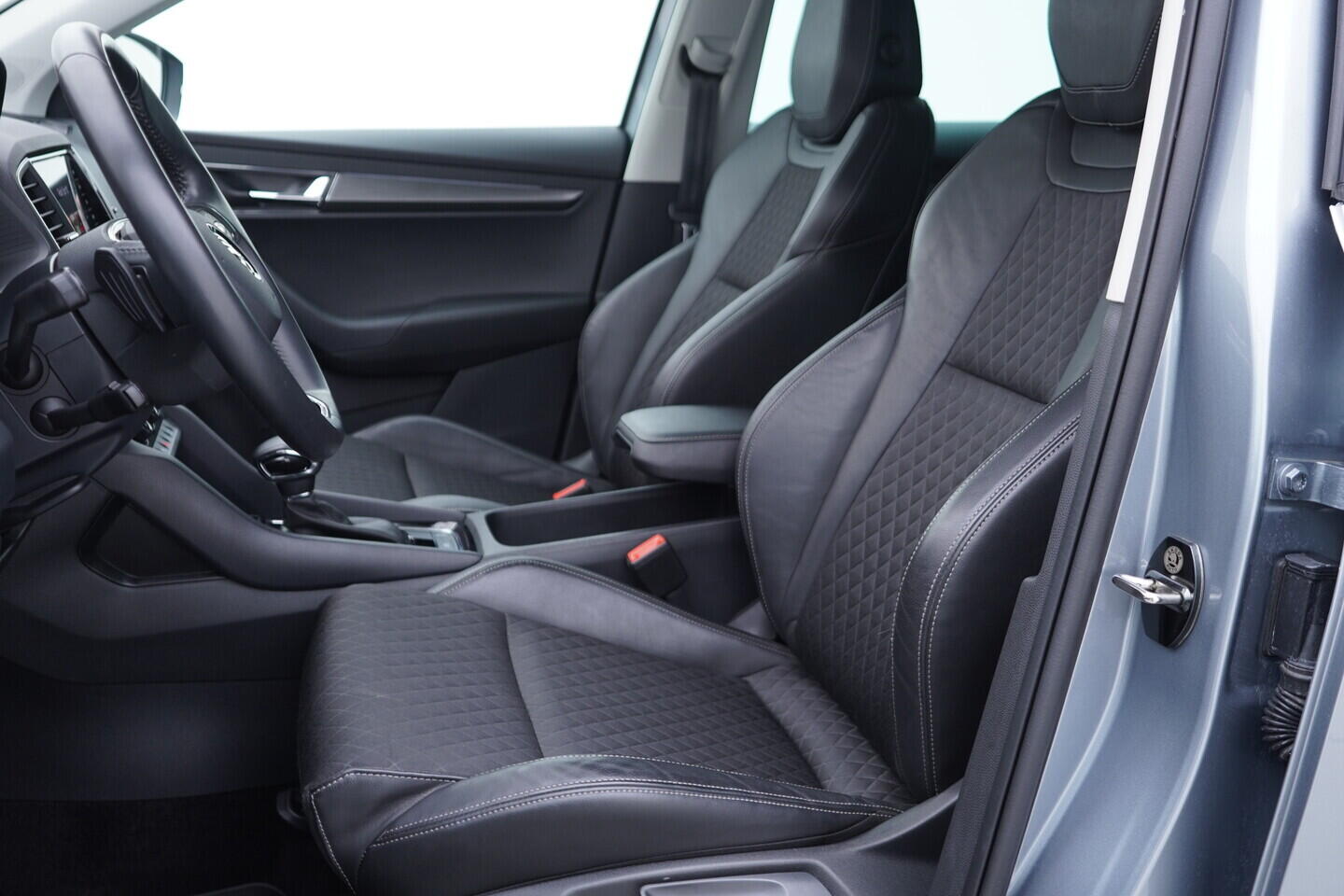 OV190V10917_22.webp_KAROQ Style 2.0 TDI 85 kW automat