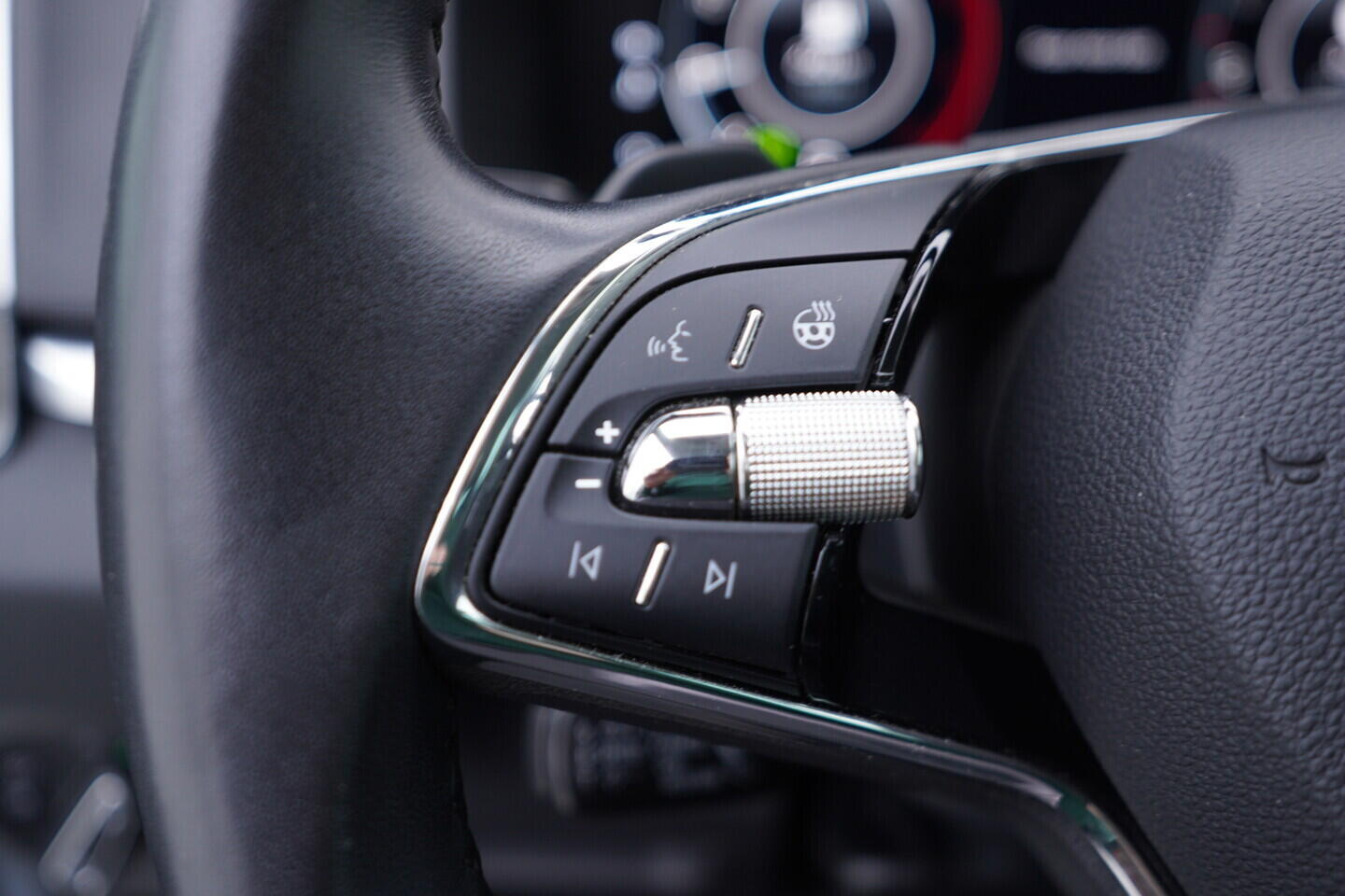 OV190V10917_25.webp_KAROQ Style 2.0 TDI 85 kW automat