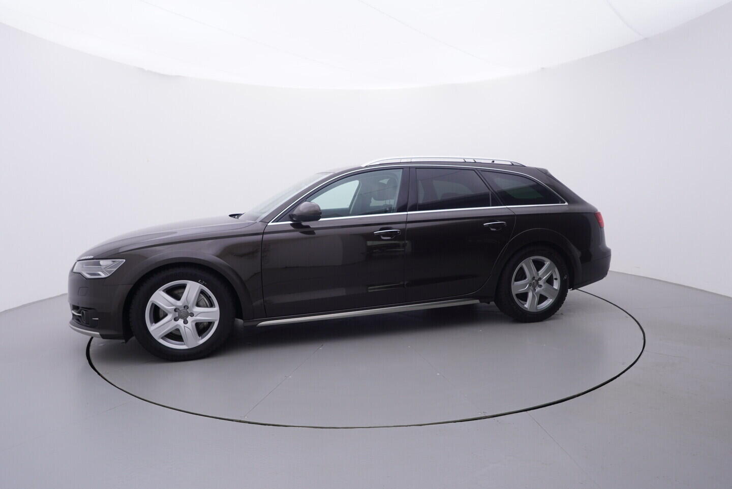 OV190V10919_11.webp_A6 ALLROAD QUATTRO S-Line 3.0 TDI 235 kW automat