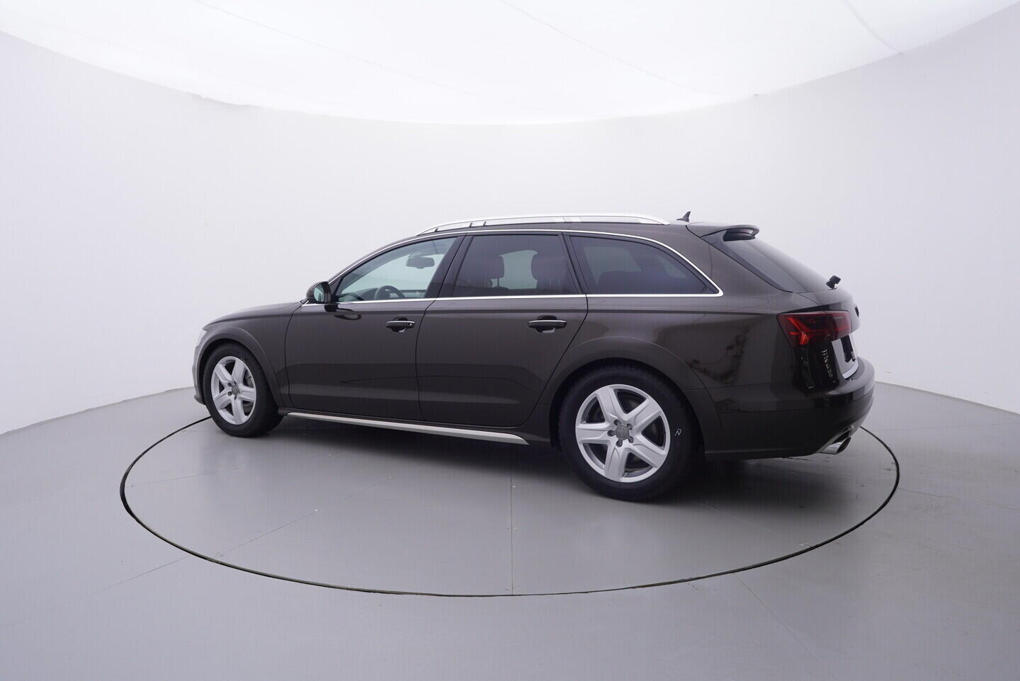 OV190V10919_12.webp_A6 ALLROAD QUATTRO S-Line 3.0 TDI 235 kW automat