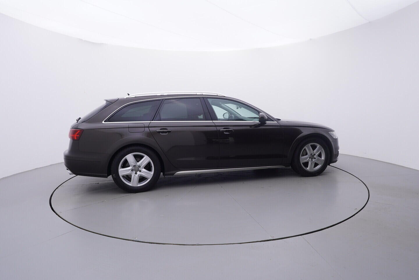 OV190V10919_15.webp_A6 ALLROAD QUATTRO S-Line 3.0 TDI 235 kW automat