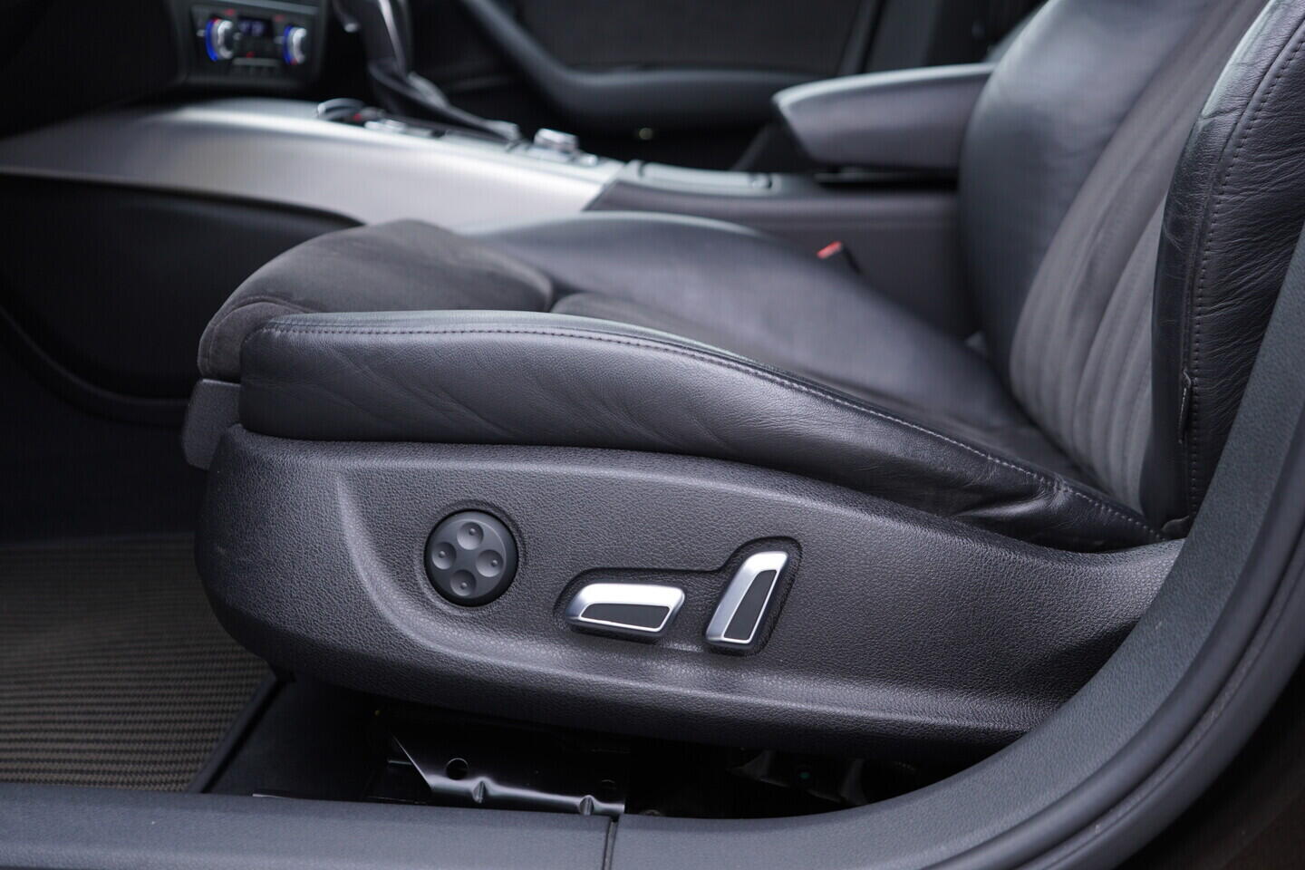 OV190V10919_21.webp_A6 ALLROAD QUATTRO S-Line 3.0 TDI 235 kW automat