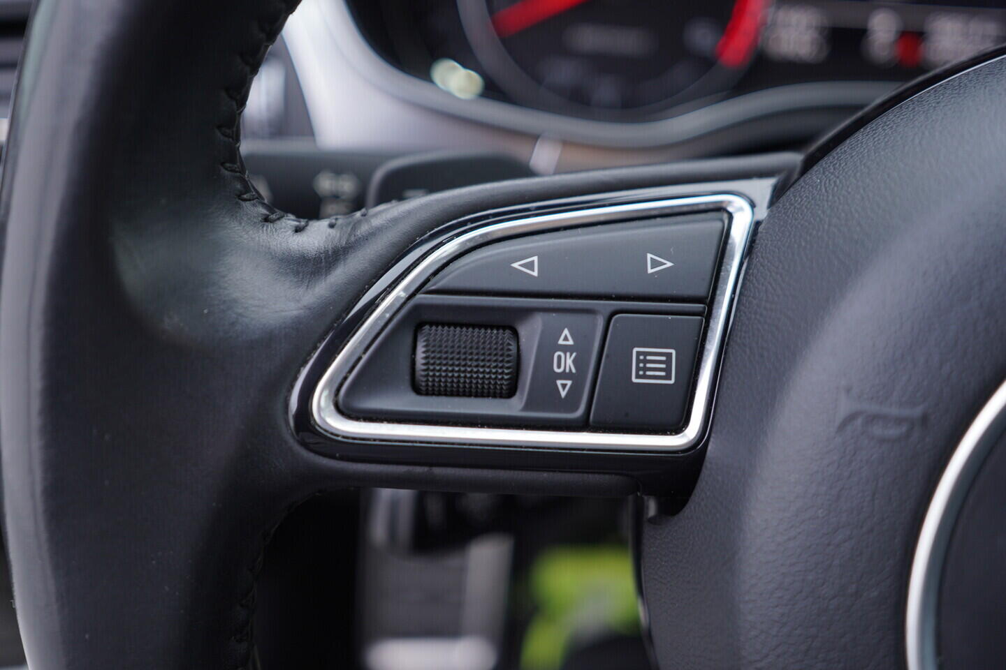 OV190V10919_26.webp_A6 ALLROAD QUATTRO S-Line 3.0 TDI 235 kW automat