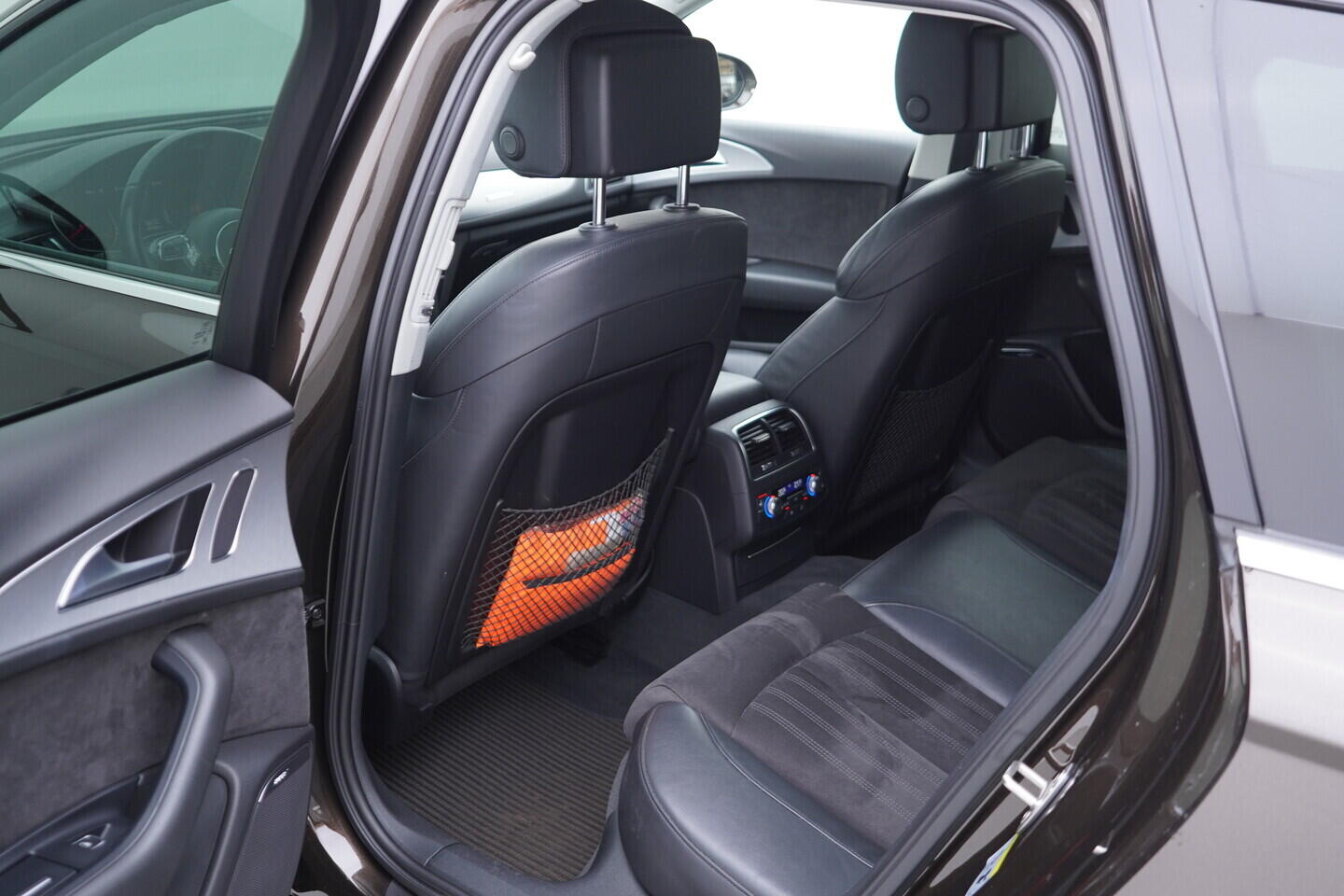 OV190V10919_37.webp_A6 ALLROAD QUATTRO S-Line 3.0 TDI 235 kW automat