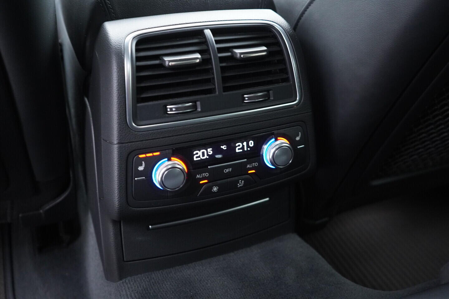 OV190V10919_39.webp_A6 ALLROAD QUATTRO S-Line 3.0 TDI 235 kW automat