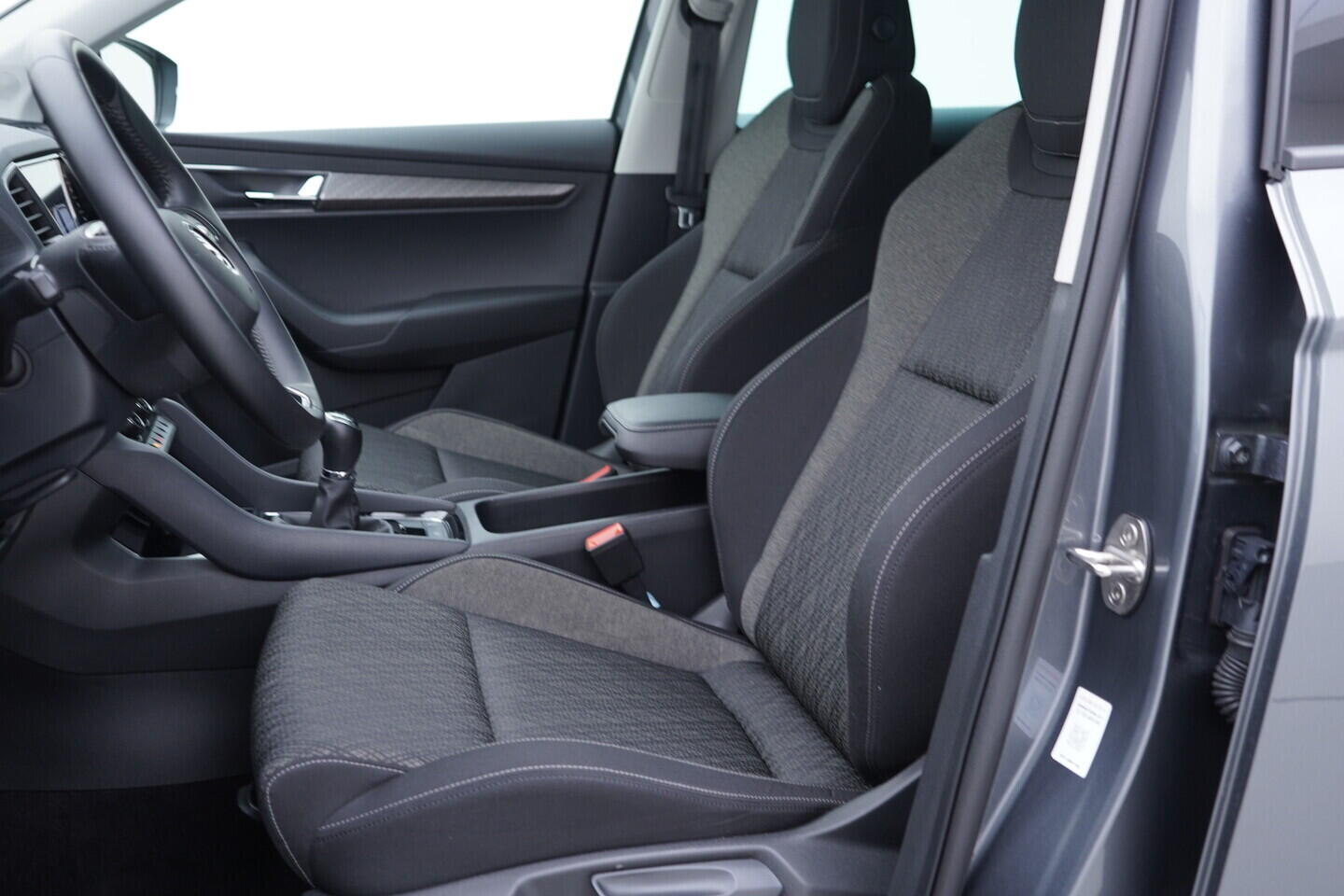 OV190V10923_22.webp_KAROQ Style 1.5 TSI 110 kW manuál