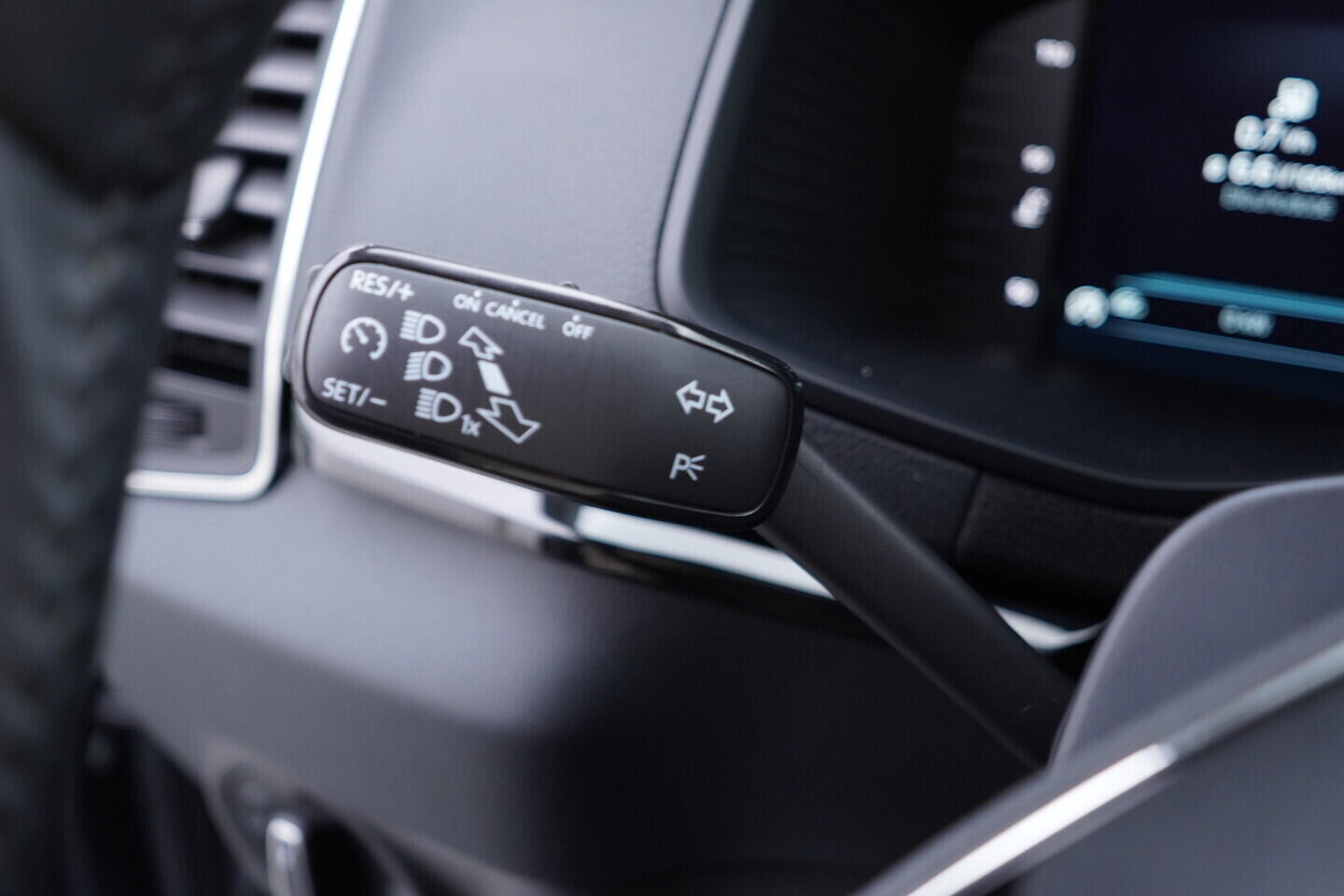 OV190V10923_23.webp_KAROQ Style 1.5 TSI 110 kW manuál