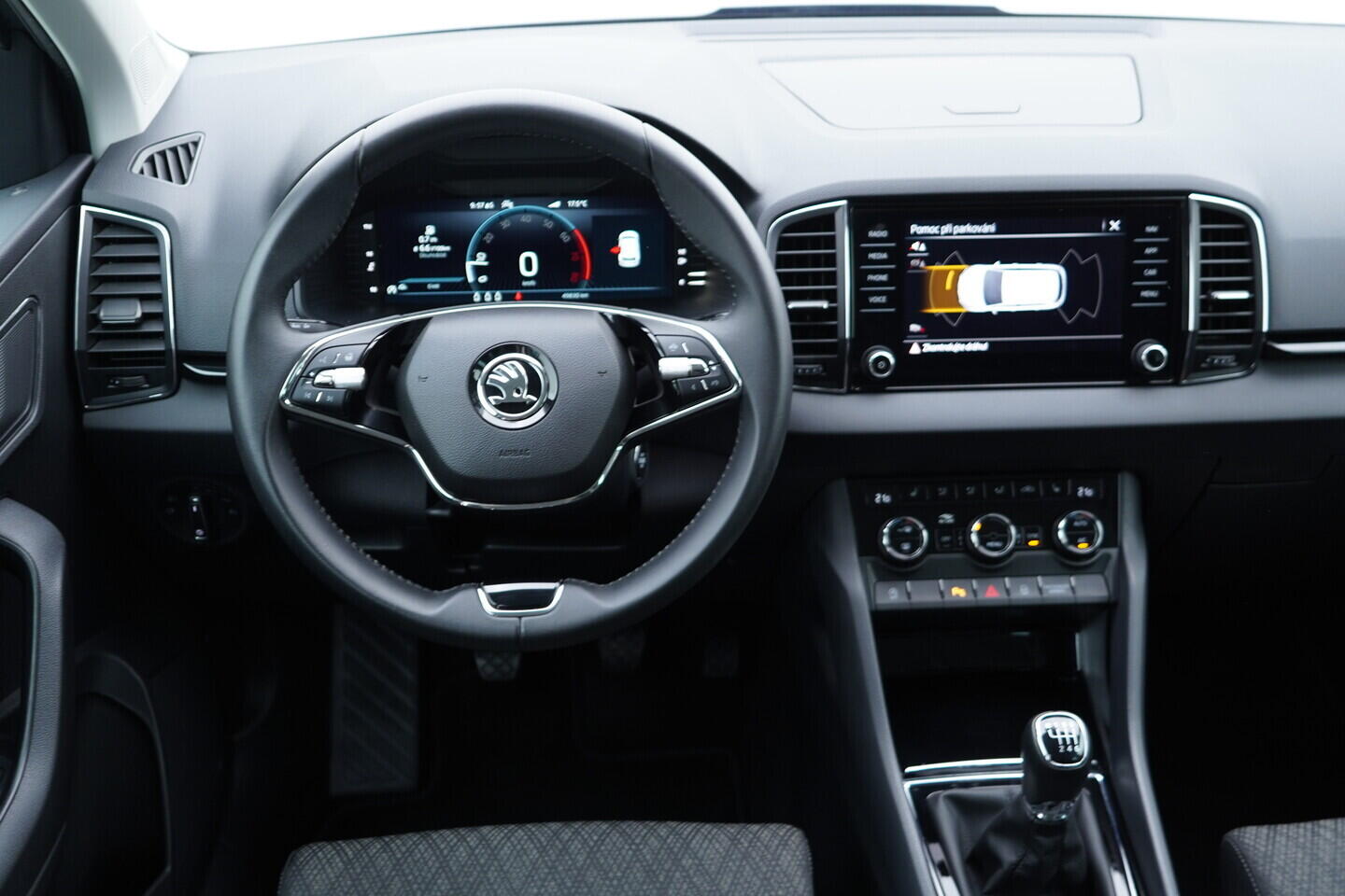 OV190V10923_27.webp_KAROQ Style 1.5 TSI 110 kW manuál