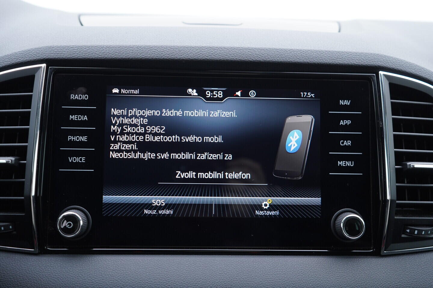 OV190V10923_31.webp_KAROQ Style 1.5 TSI 110 kW manuál