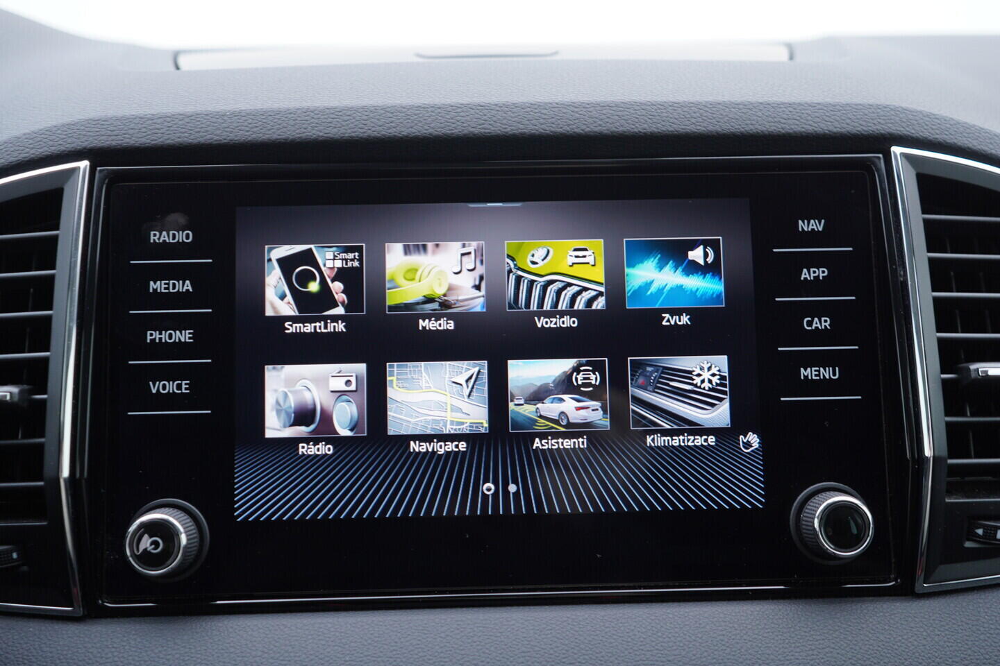 OV190V10923_32.webp_KAROQ Style 1.5 TSI 110 kW manuál