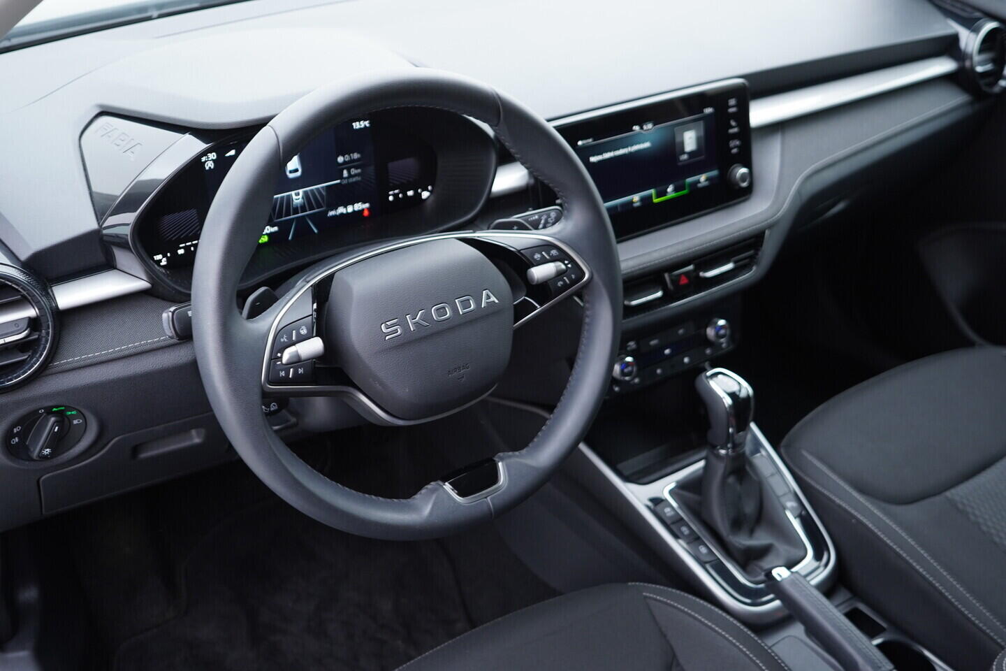 OV190V10924_21.webp_FABIA Top Selection 1.0 TSI 85 kW automat, DPH