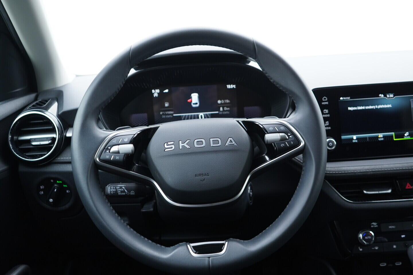 OV190V10924_28.webp_FABIA Top Selection 1.0 TSI 85 kW automat, DPH