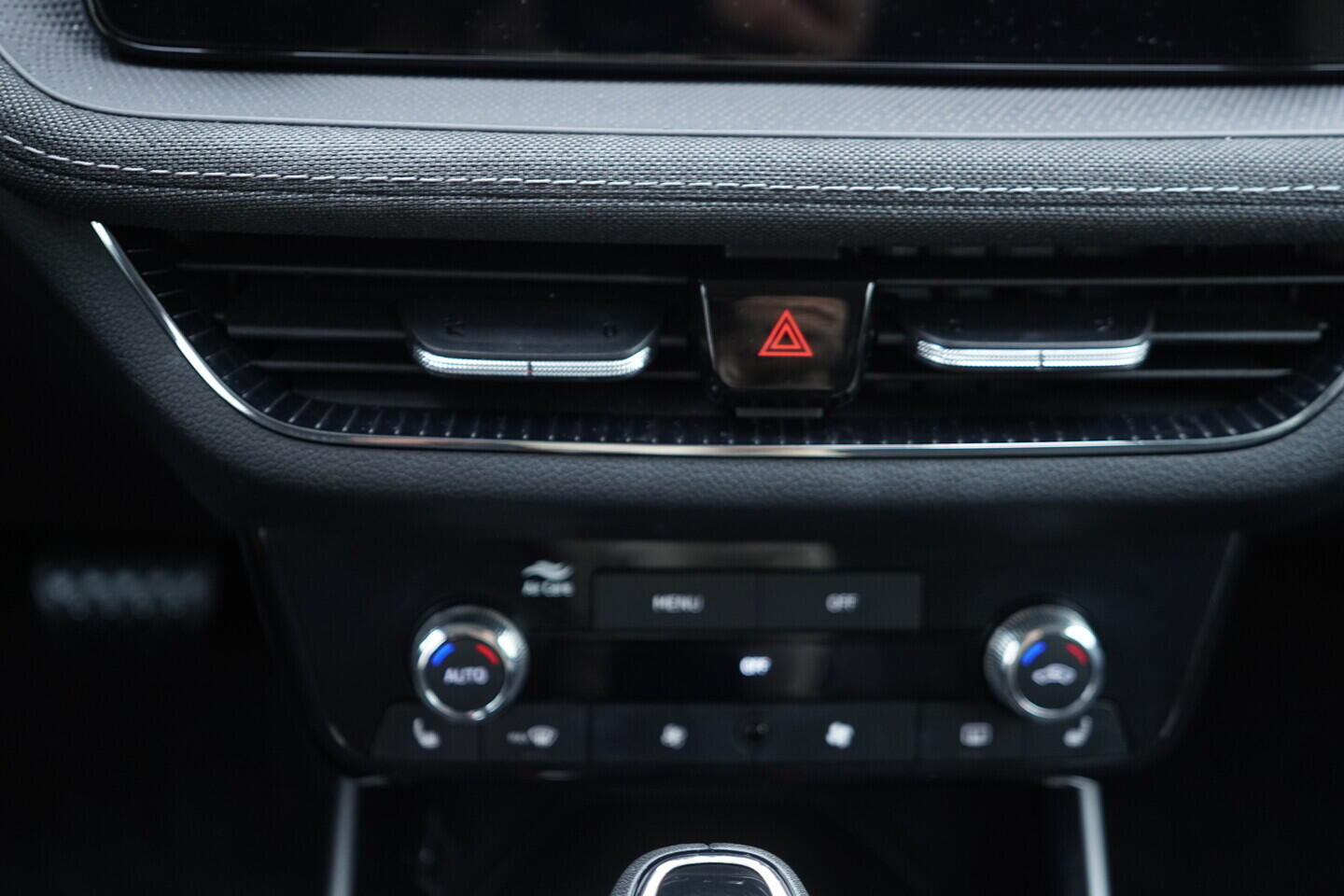 OV190V10924_32.webp_FABIA Top Selection 1.0 TSI 85 kW automat, DPH