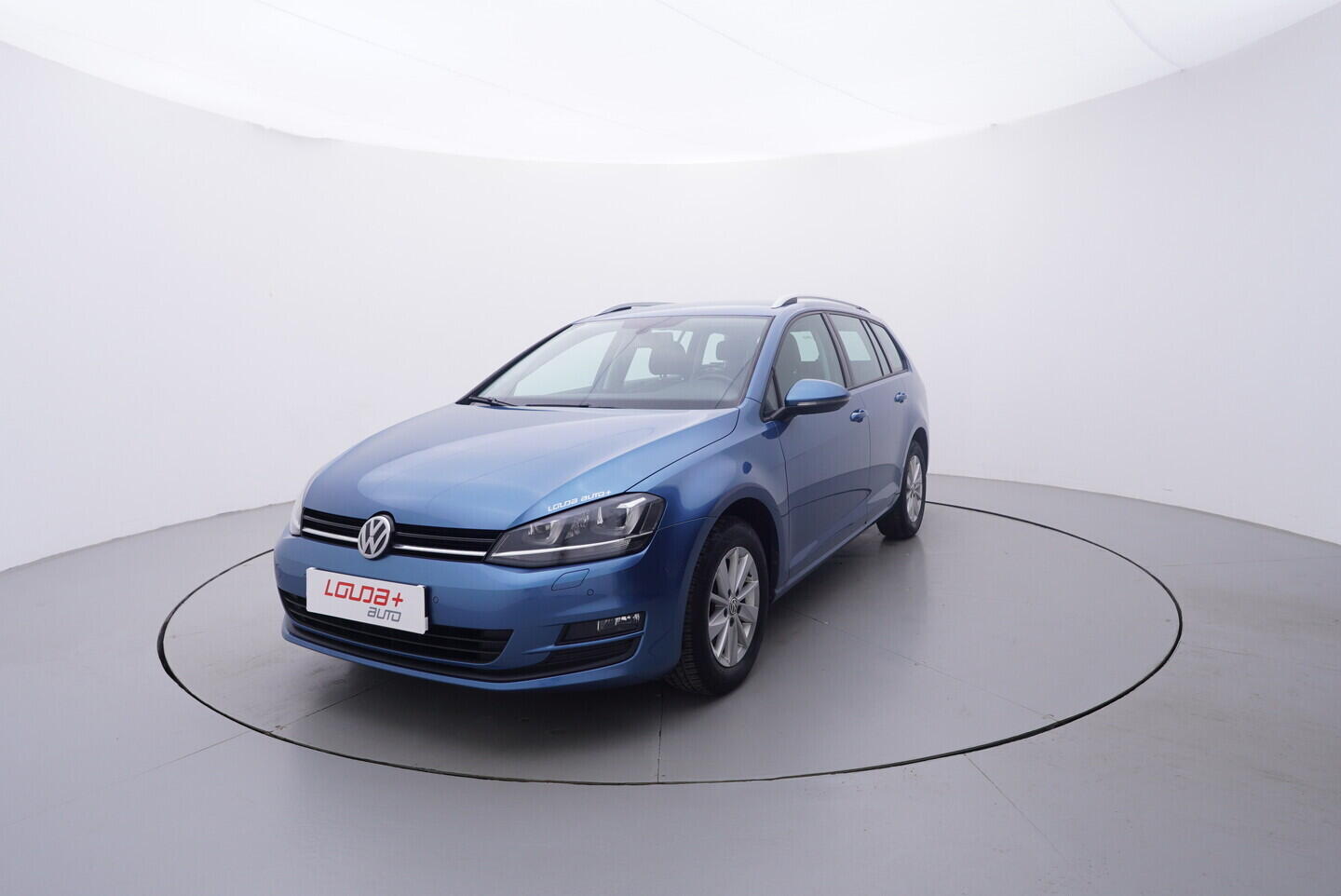 OV190V10925_10.webp_GOLF  1.6 TDI 77 kW manuál