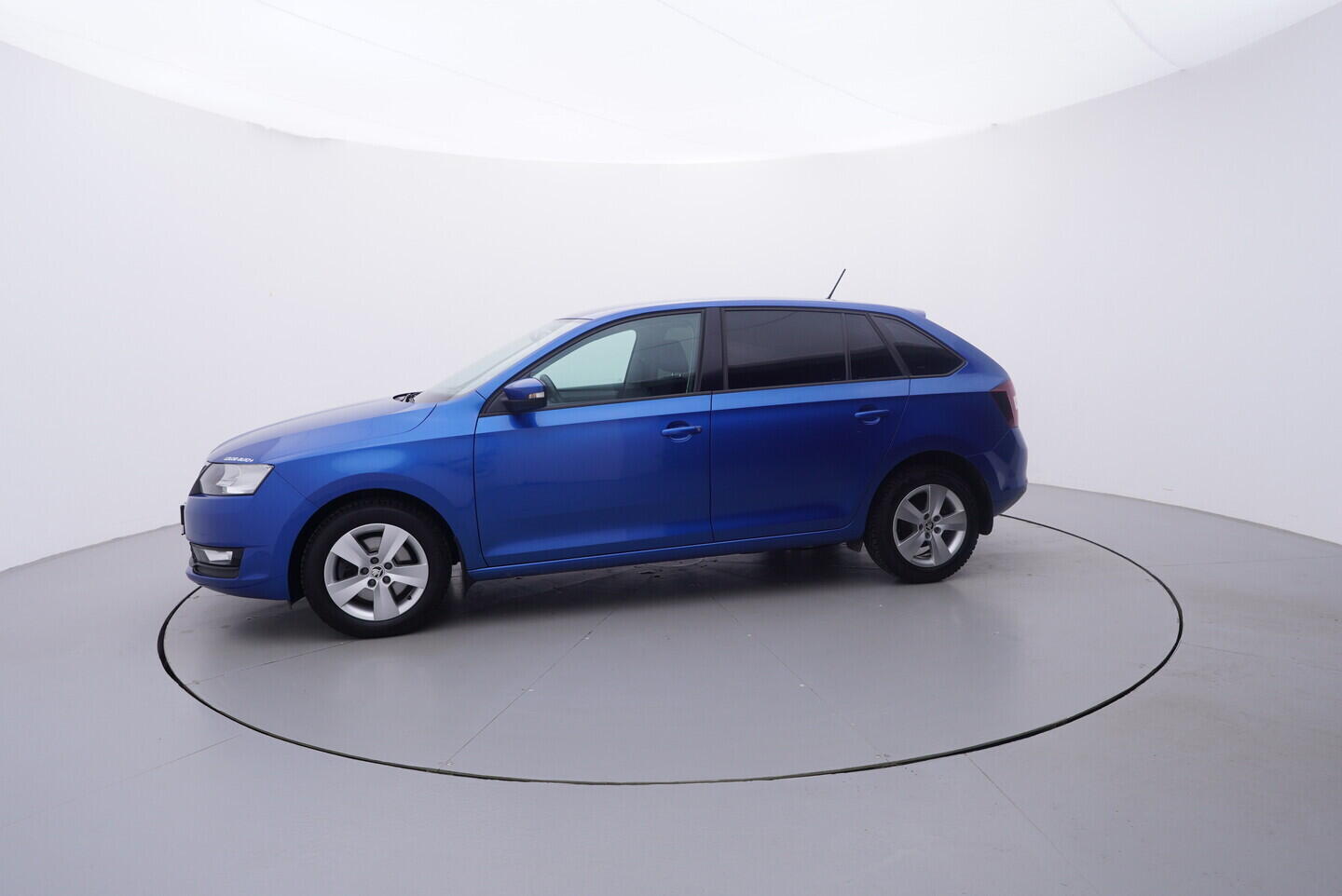 OV190V10926_11.webp_RAPID Ambition Fresh 1.0 TSI 81 kW manuál