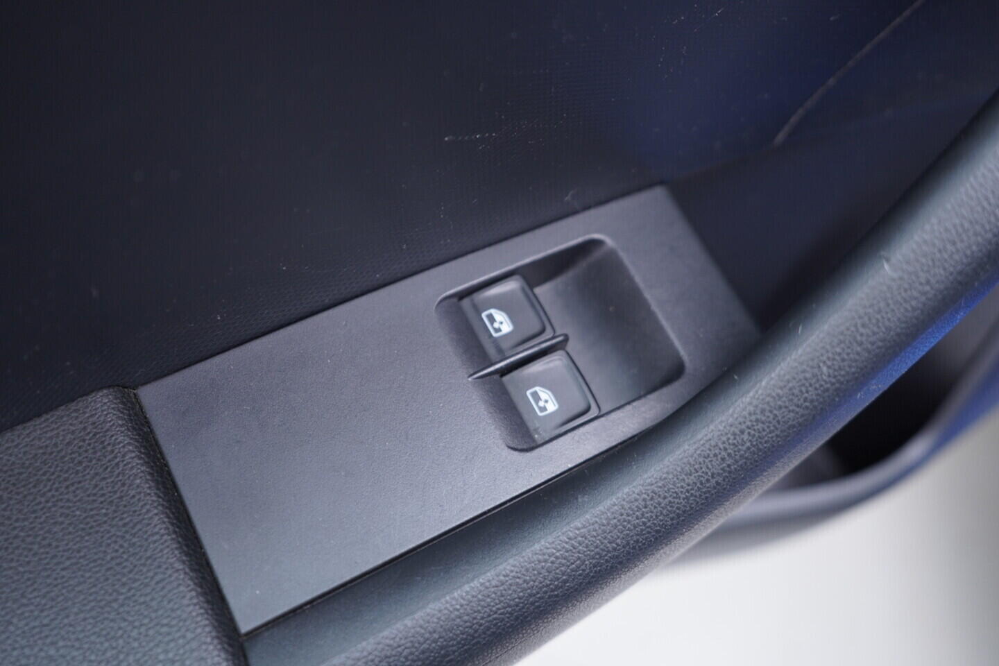 OV190V10926_20.webp_RAPID Ambition Fresh 1.0 TSI 81 kW manuál