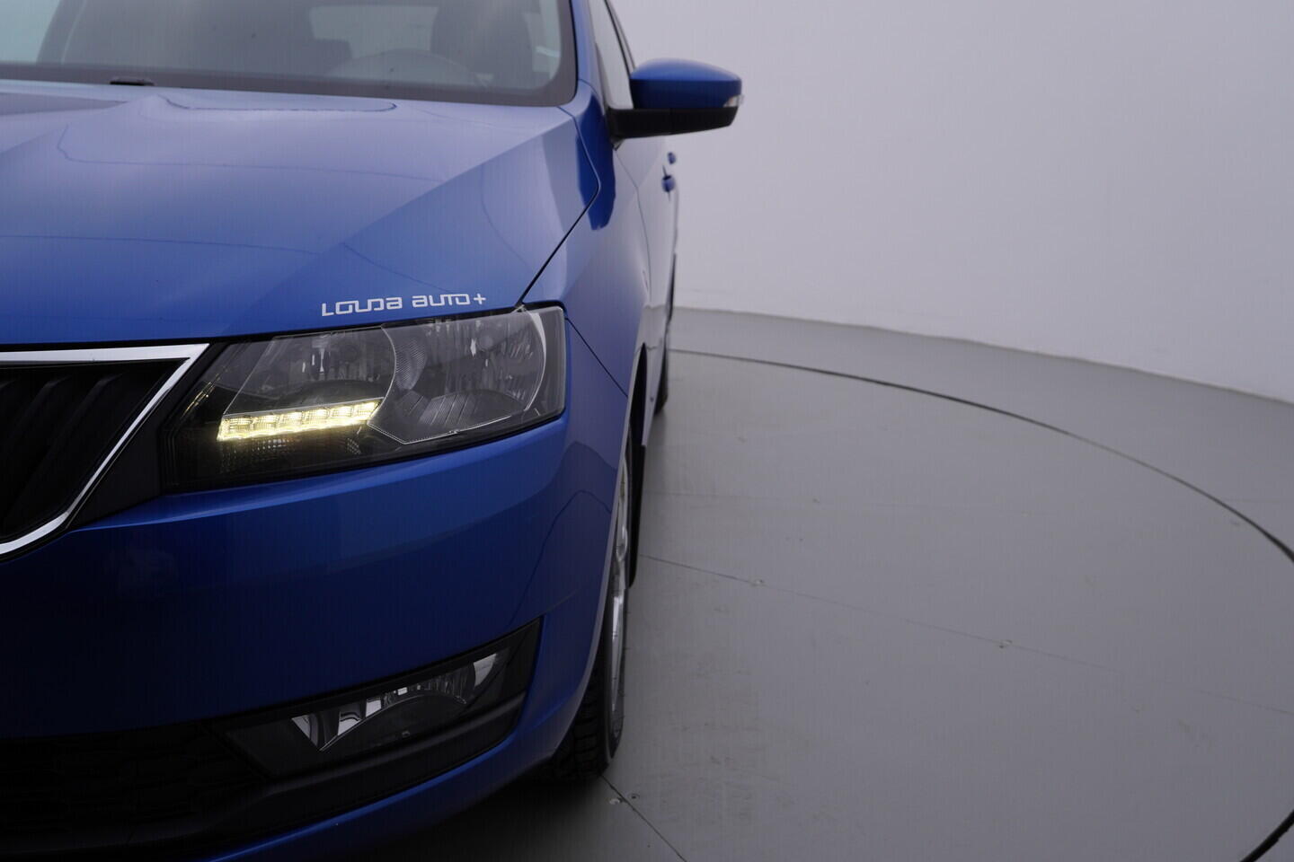 OV190V10926_39.webp_RAPID Ambition Fresh 1.0 TSI 81 kW manuál