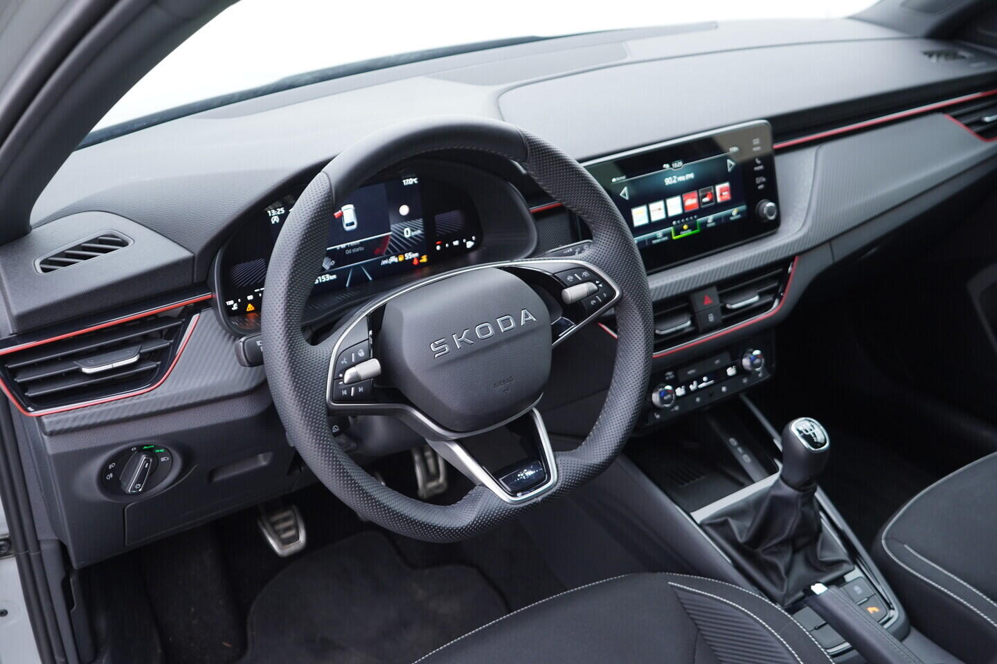 OV190V10927_21.webp_SCALA Monte Carlo 1.0 TSI 85 kW manuál, DPH