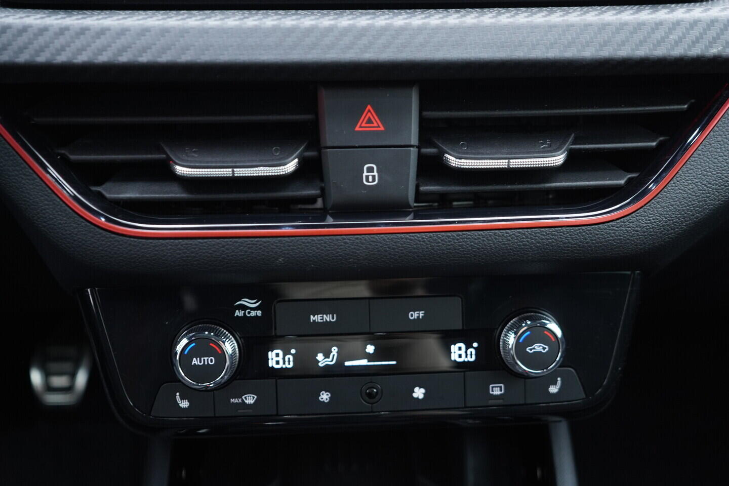 OV190V10927_32.webp_SCALA Monte Carlo 1.0 TSI 85 kW manuál, DPH