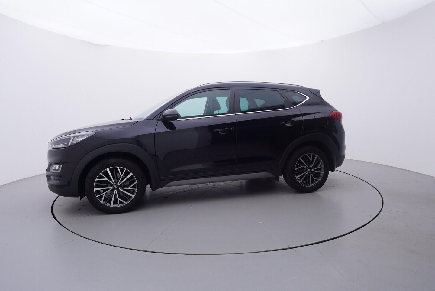 OV190V10928_11.webp_TUCSON  1.6  _ kW manuál