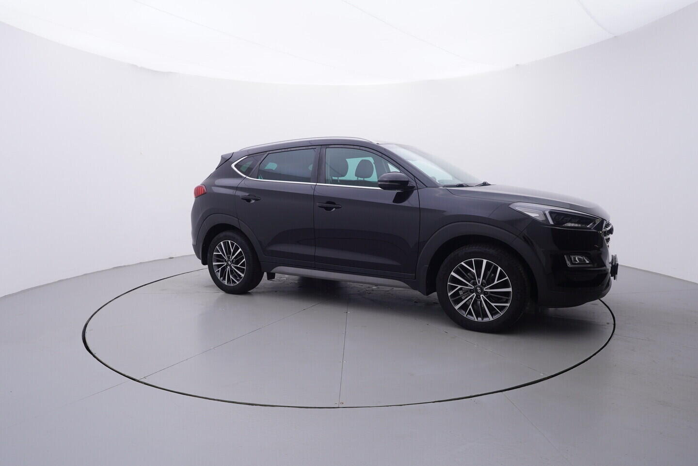 OV190V10928_16.webp_TUCSON  1.6  _ kW manuál