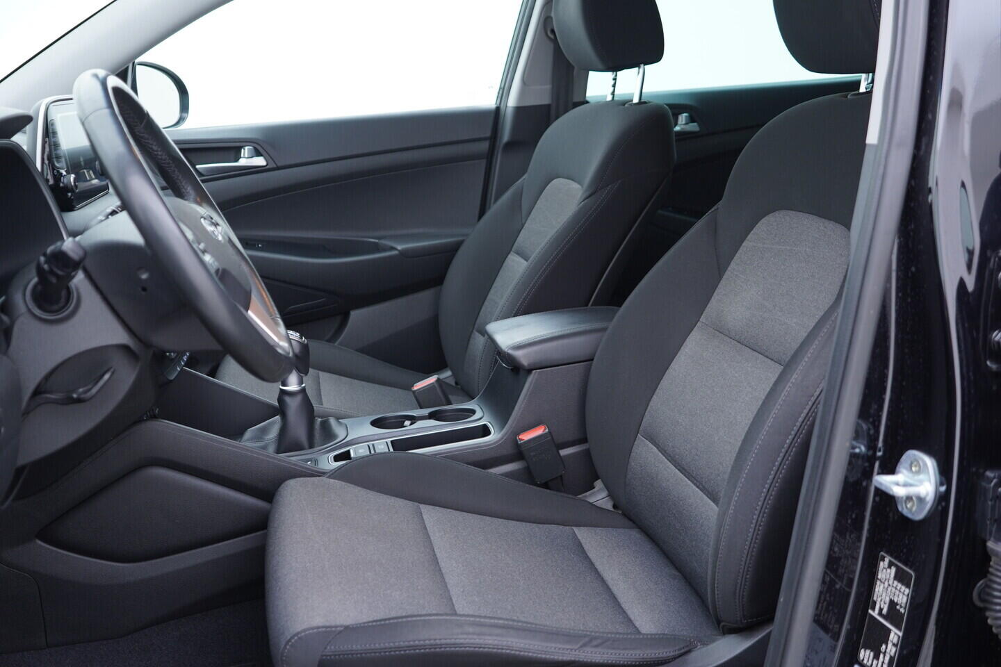 OV190V10928_22.webp_TUCSON  1.6  _ kW manuál