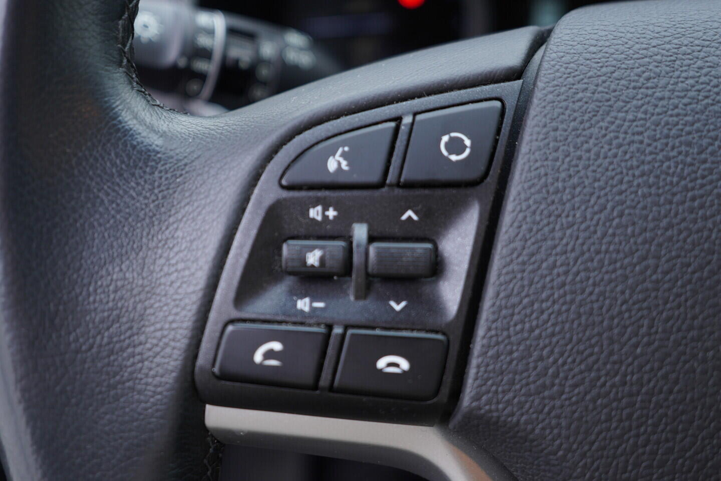 OV190V10928_25.webp_TUCSON  1.6  _ kW manuál