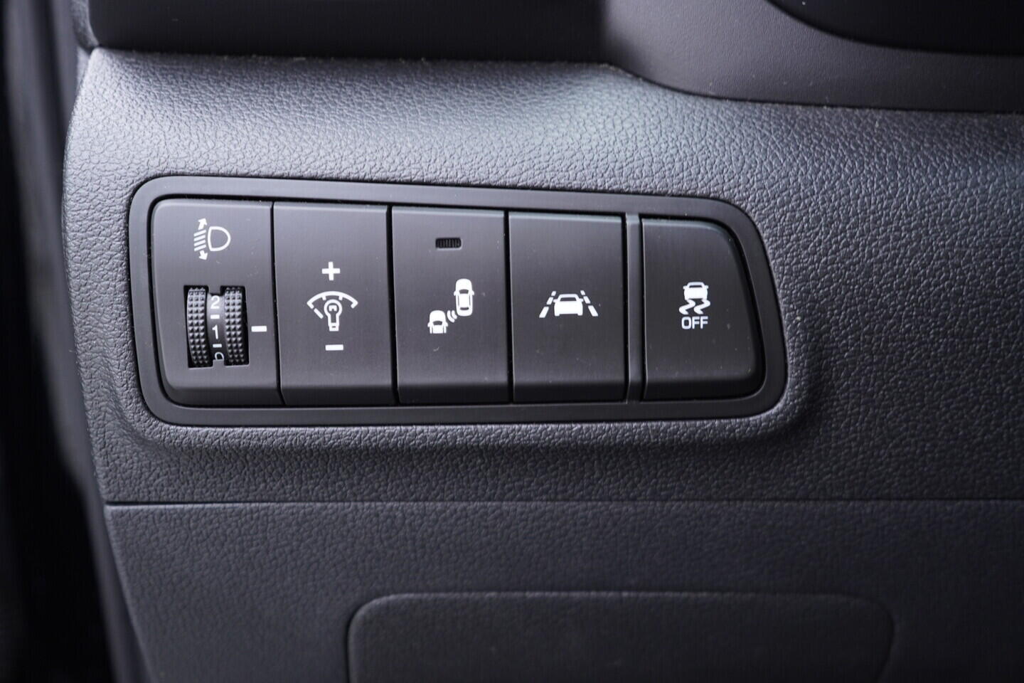 OV190V10928_27.webp_TUCSON  1.6  _ kW manuál