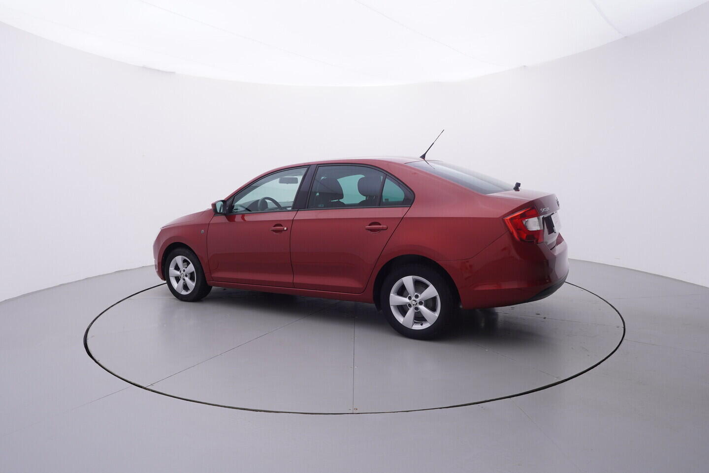 OV190V10931_12.webp_RAPID Ambition 1.2 TSI 63 kW manuál