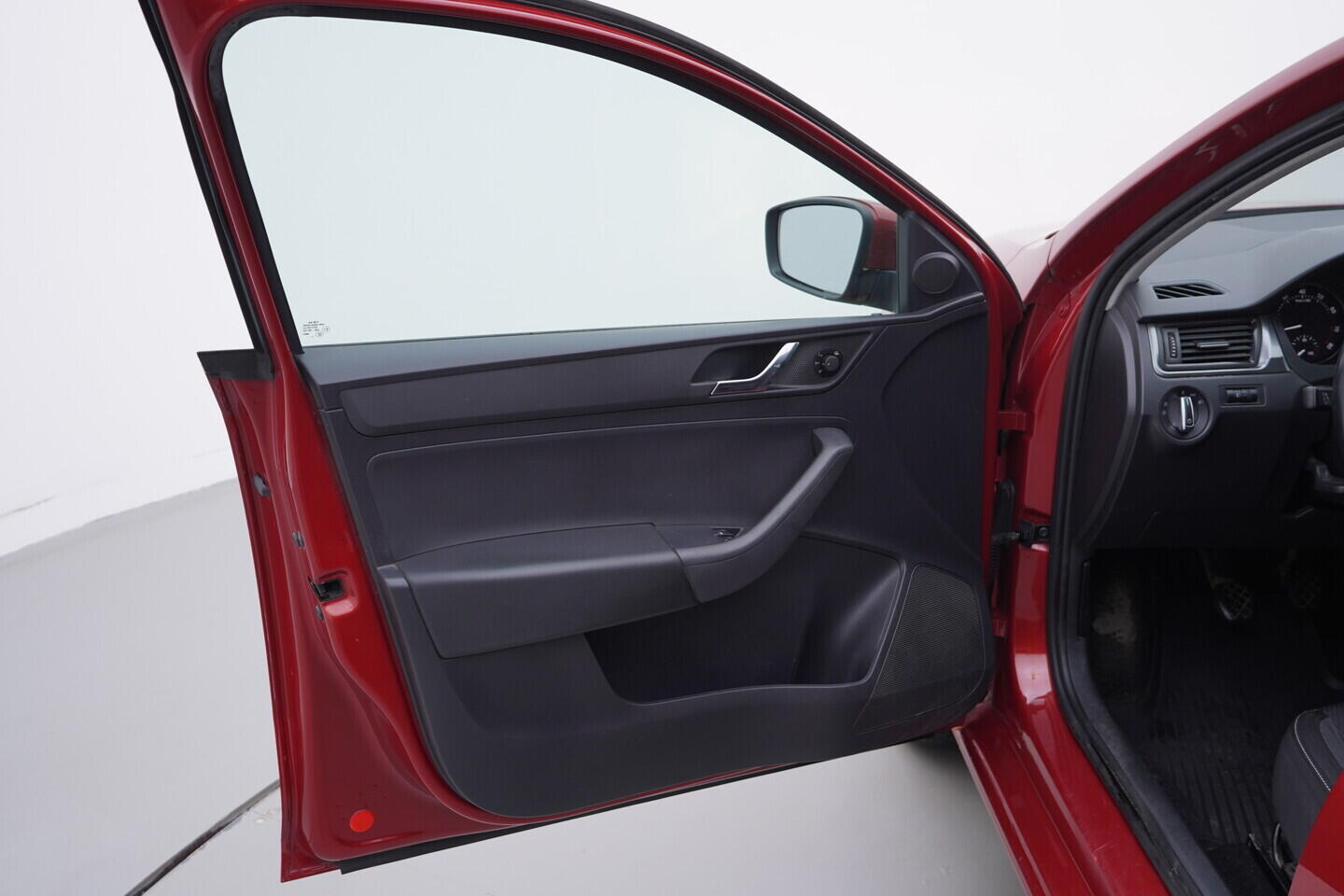 OV190V10931_19.webp_RAPID Ambition 1.2 TSI 63 kW manuál