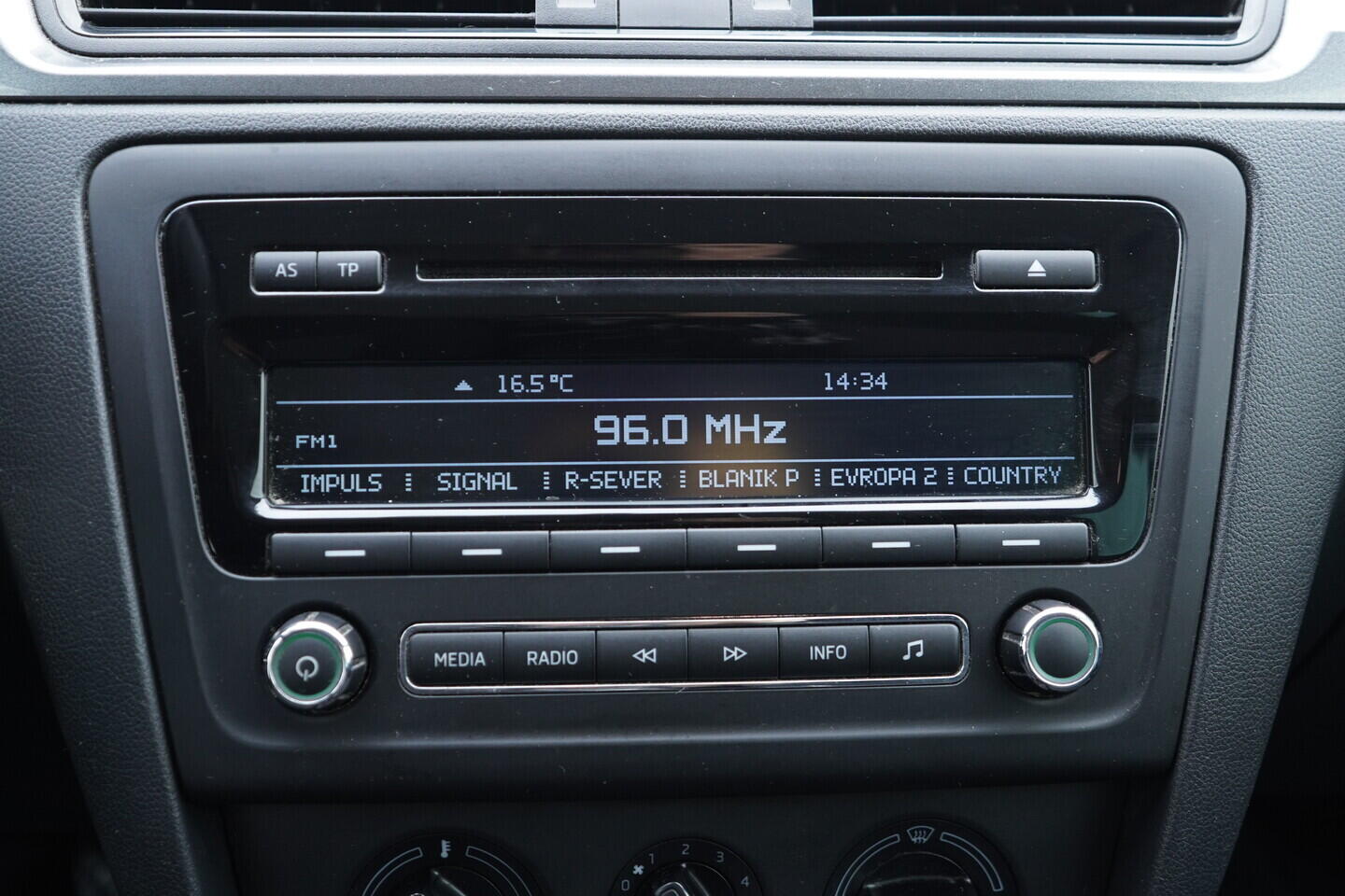 OV190V10931_29.webp_RAPID Ambition 1.2 TSI 63 kW manuál