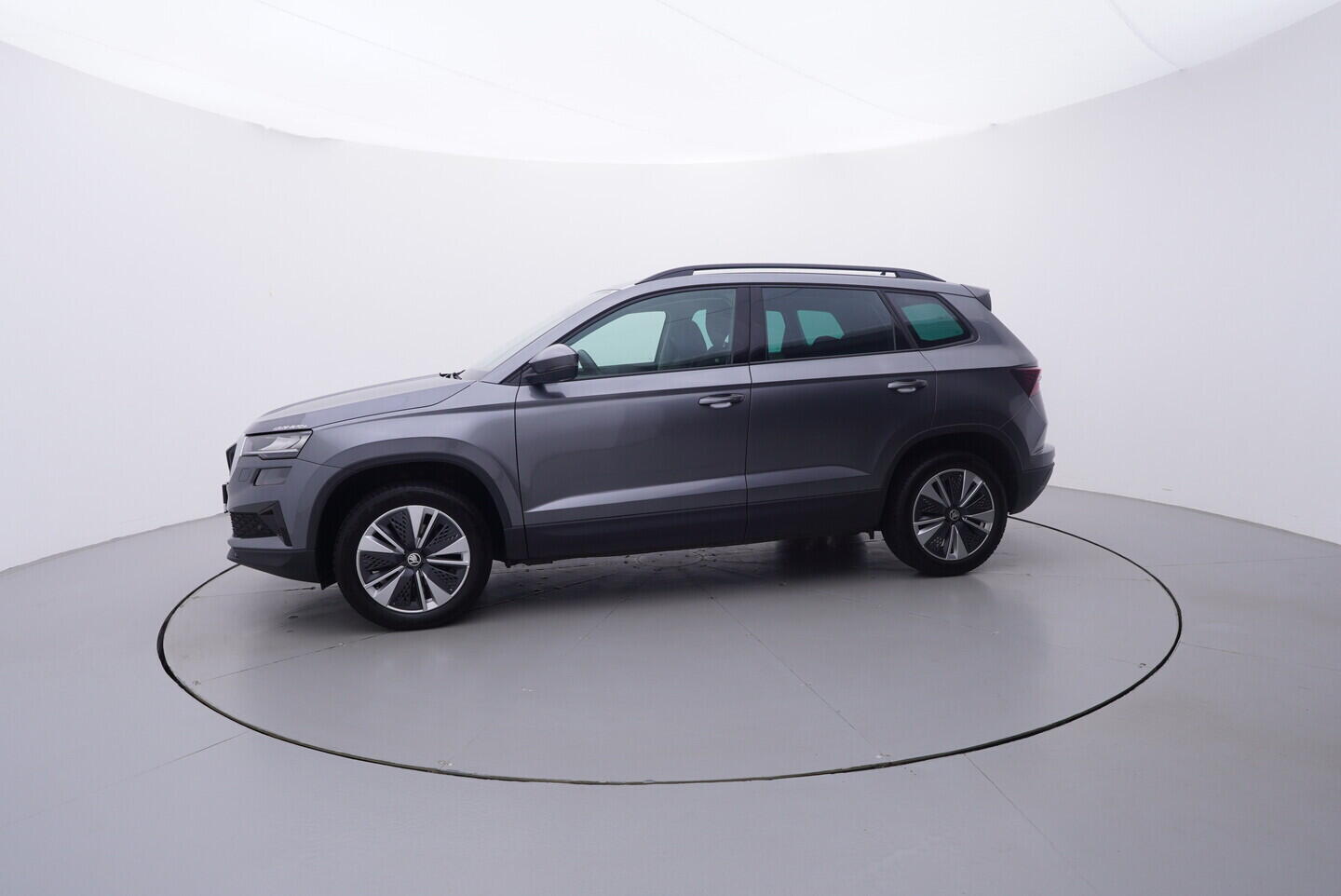 OV190V10932_11.webp_KAROQ Style 1.0 TSI 81 kW manuál